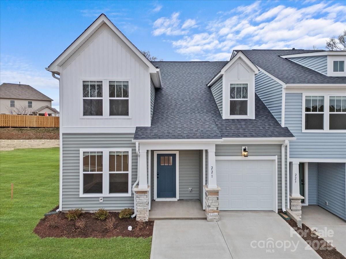 221 Telluride Way Property Photo