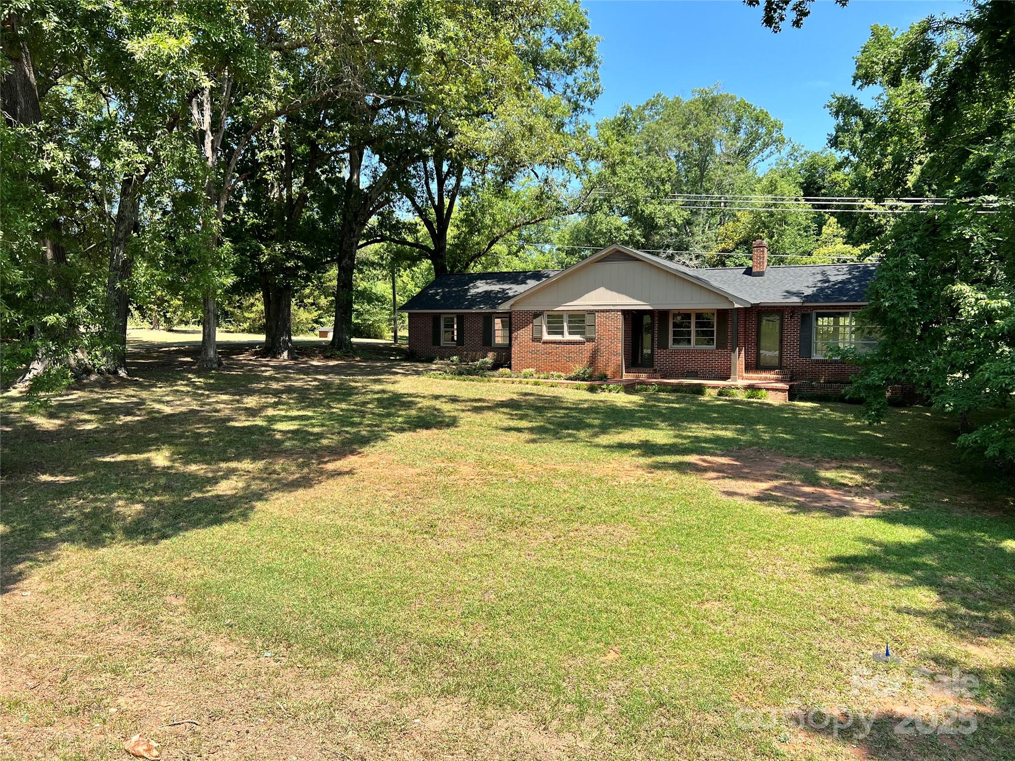 2988 Great Falls Highway Property Photo 1