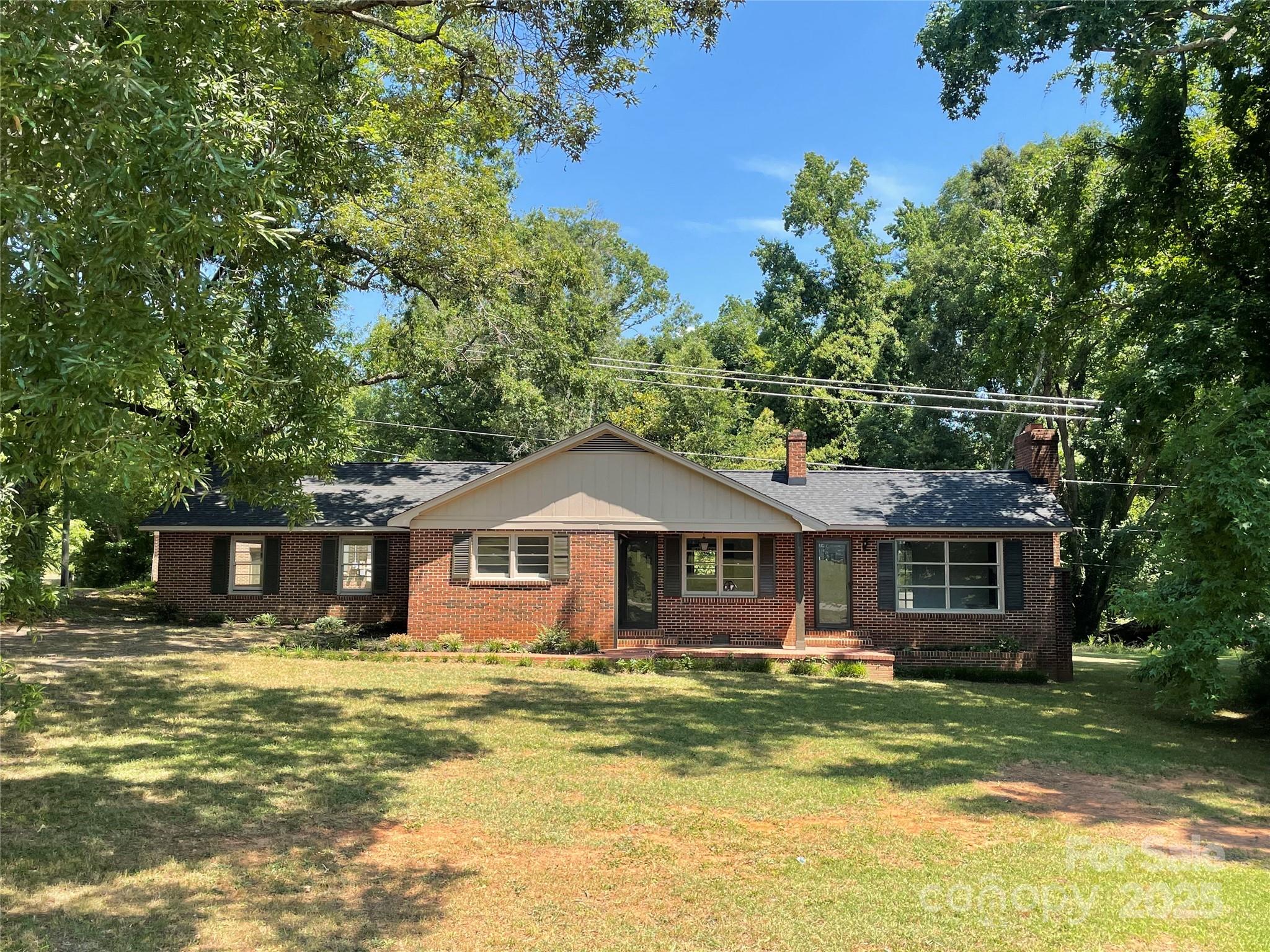 2988 Great Falls Highway Property Photo 2