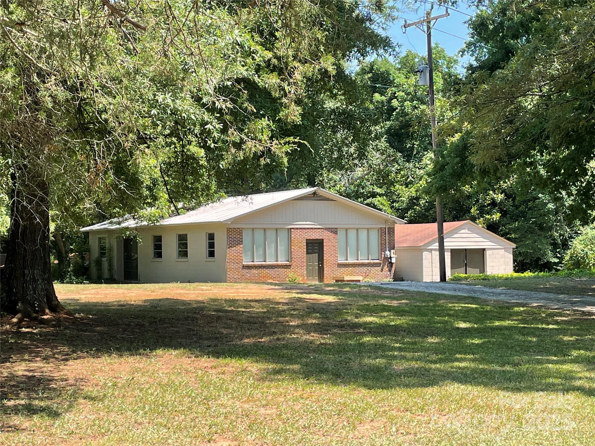 2988 Great Falls Highway Property Photo 34