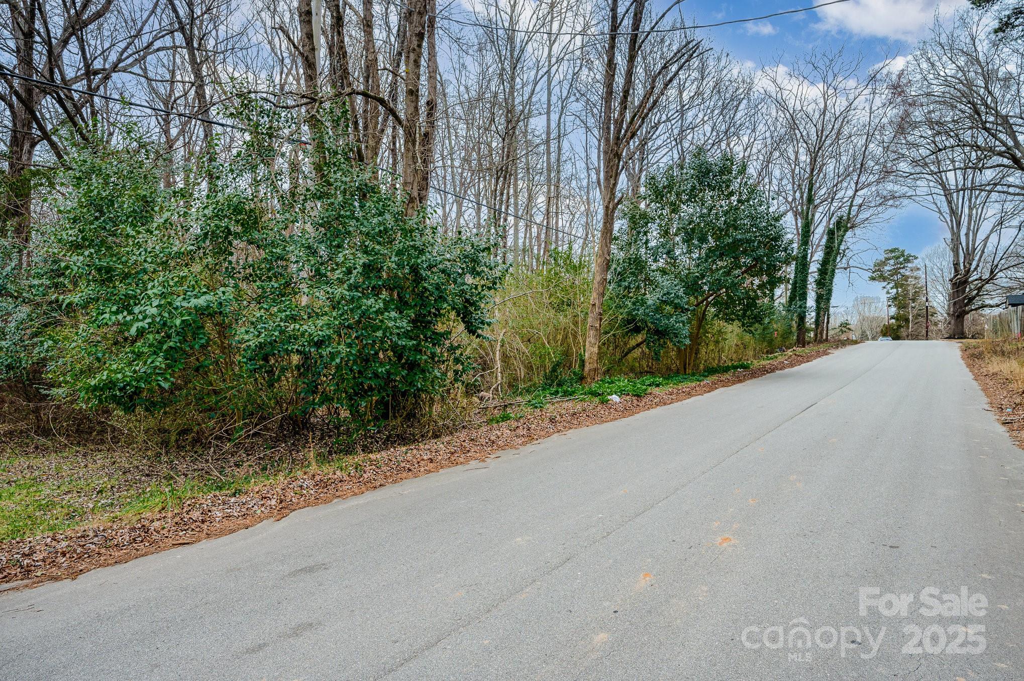 1416 Summerville Road Property Photo