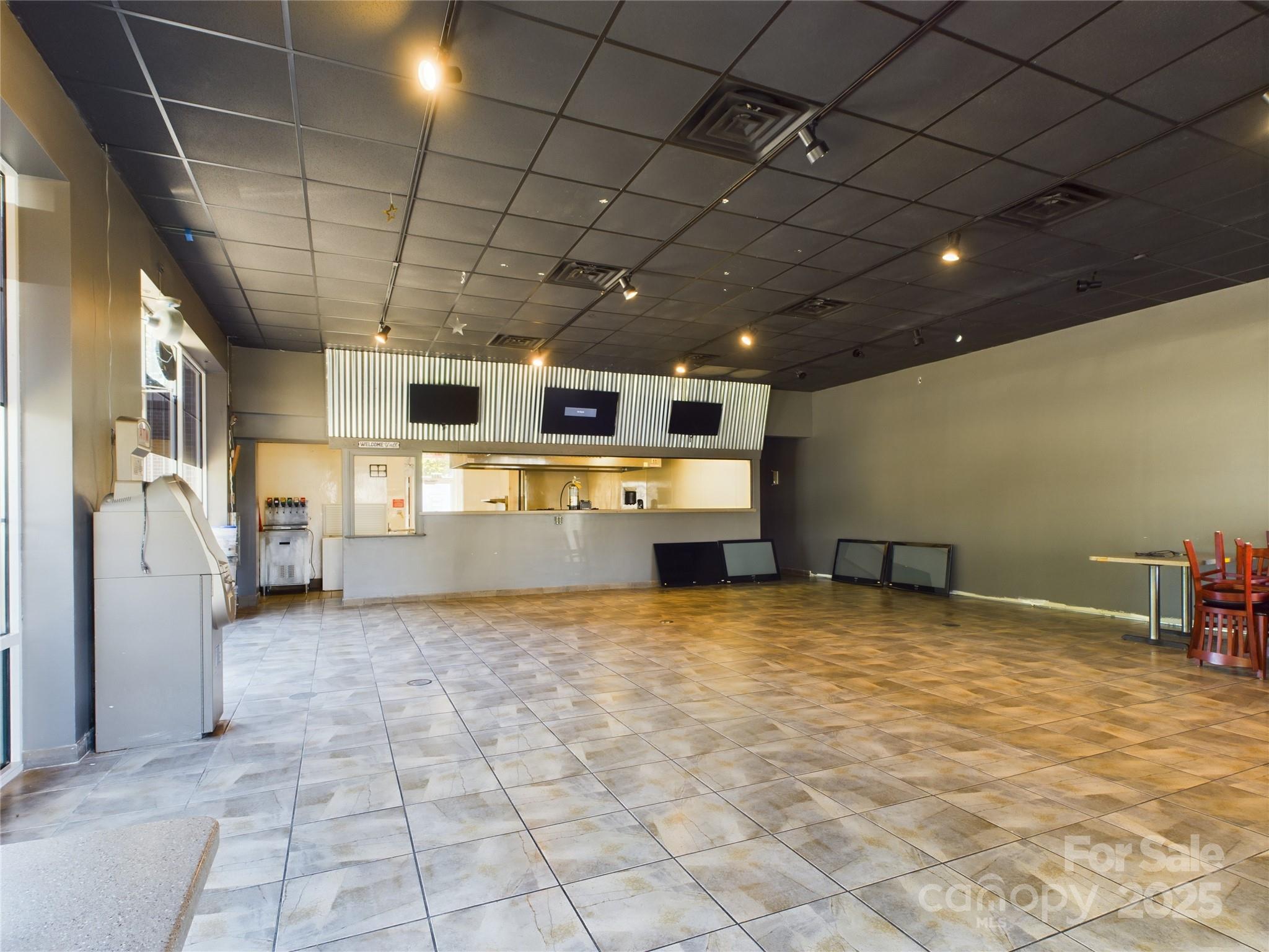 1383 N Center Street Rest. Property Photo 6