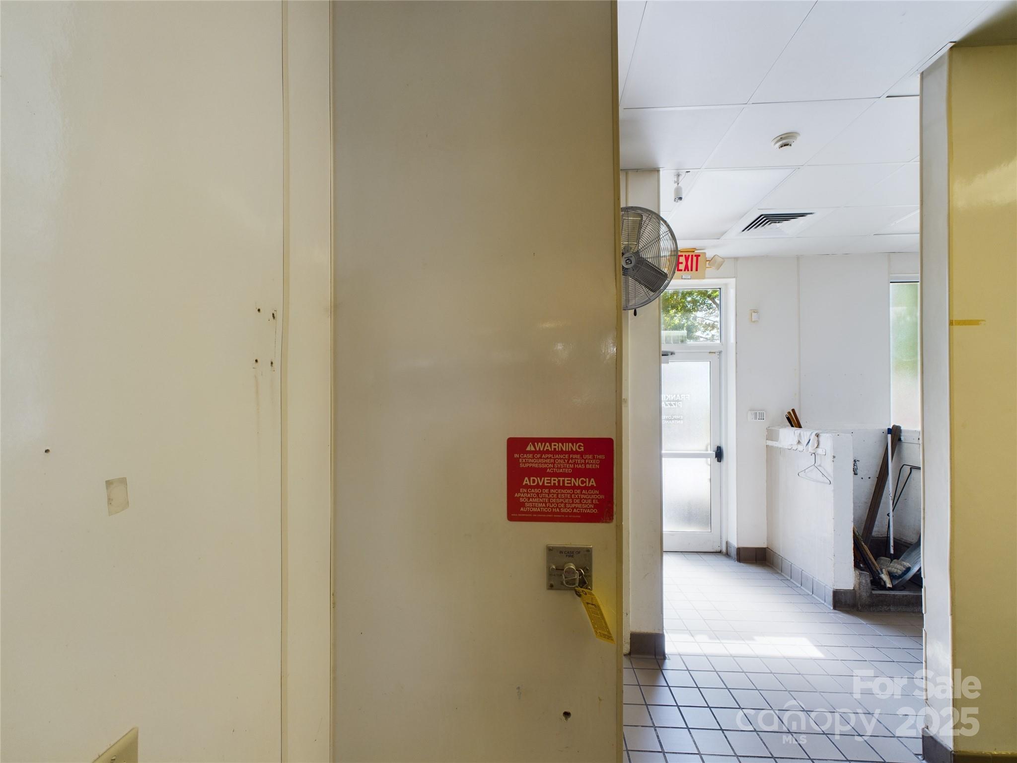 1383 N Center Street Rest. Property Photo 18