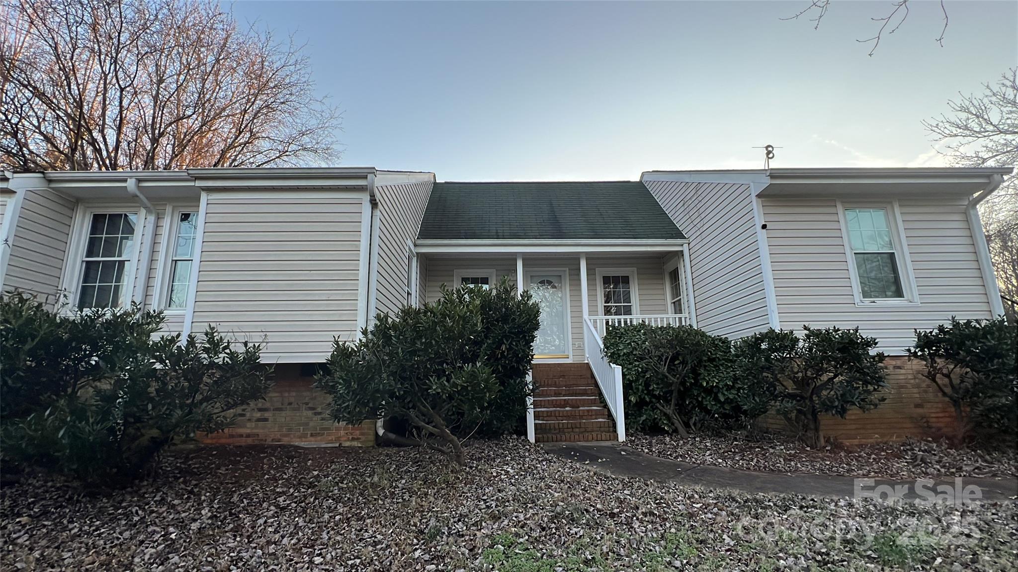 3331 Tamworth Lane Property Photo
