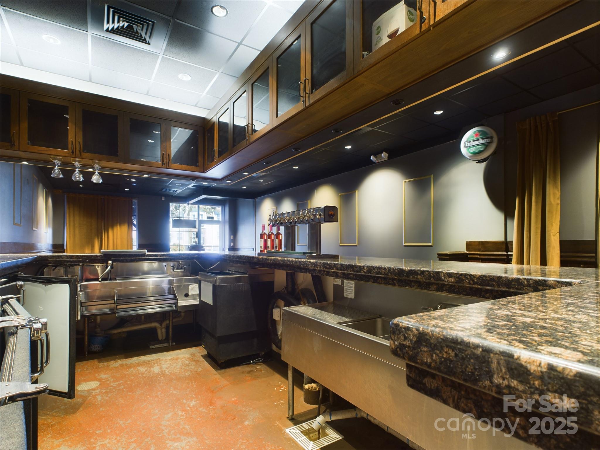 1381 N Center Street Bar Property Photo 9