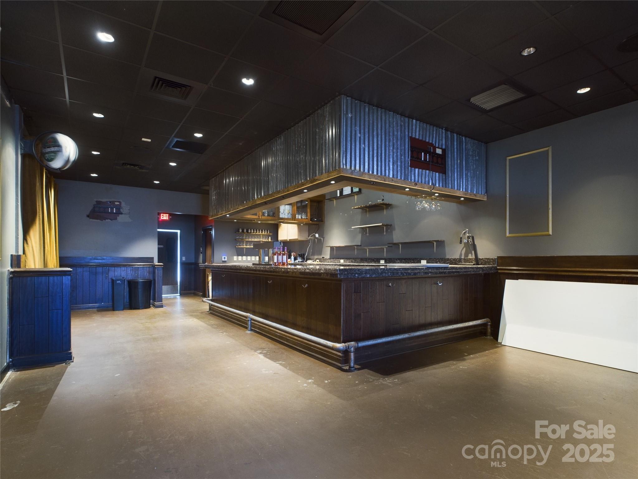 1381 N Center Street Bar Property Photo 11