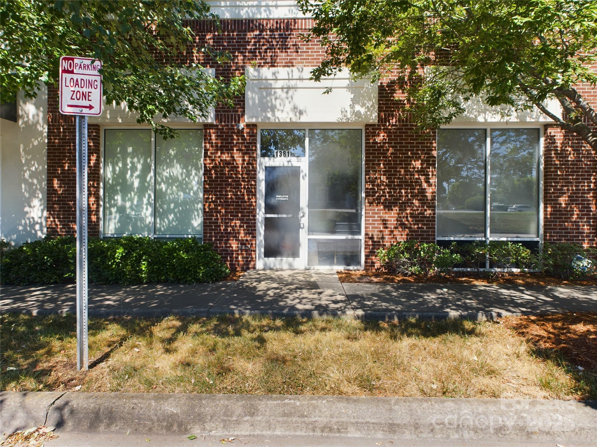 1381 N Center Street Bar Property Photo 14