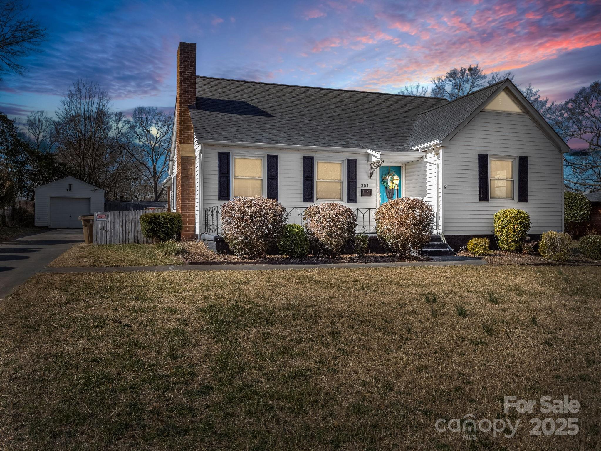 201 Ware Street Property Photo