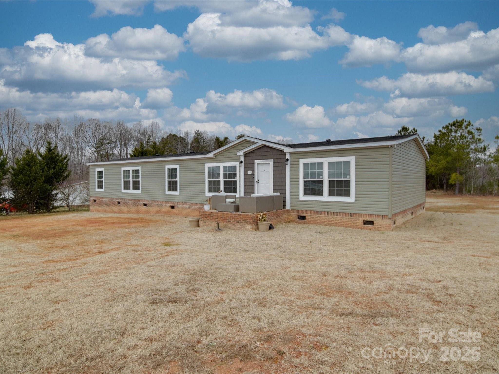 5300 Weblee Court Property Photo