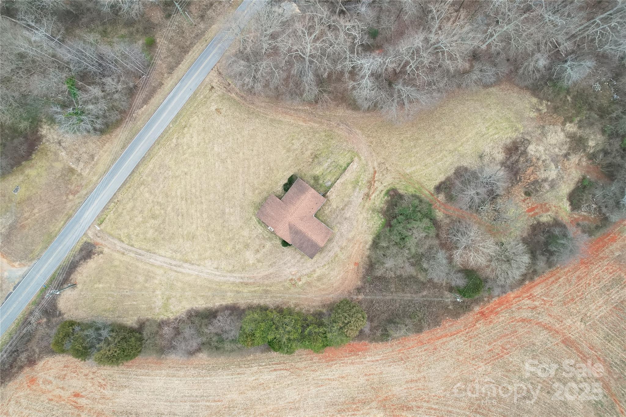 643 Alf Hoover Road Property Photo 1