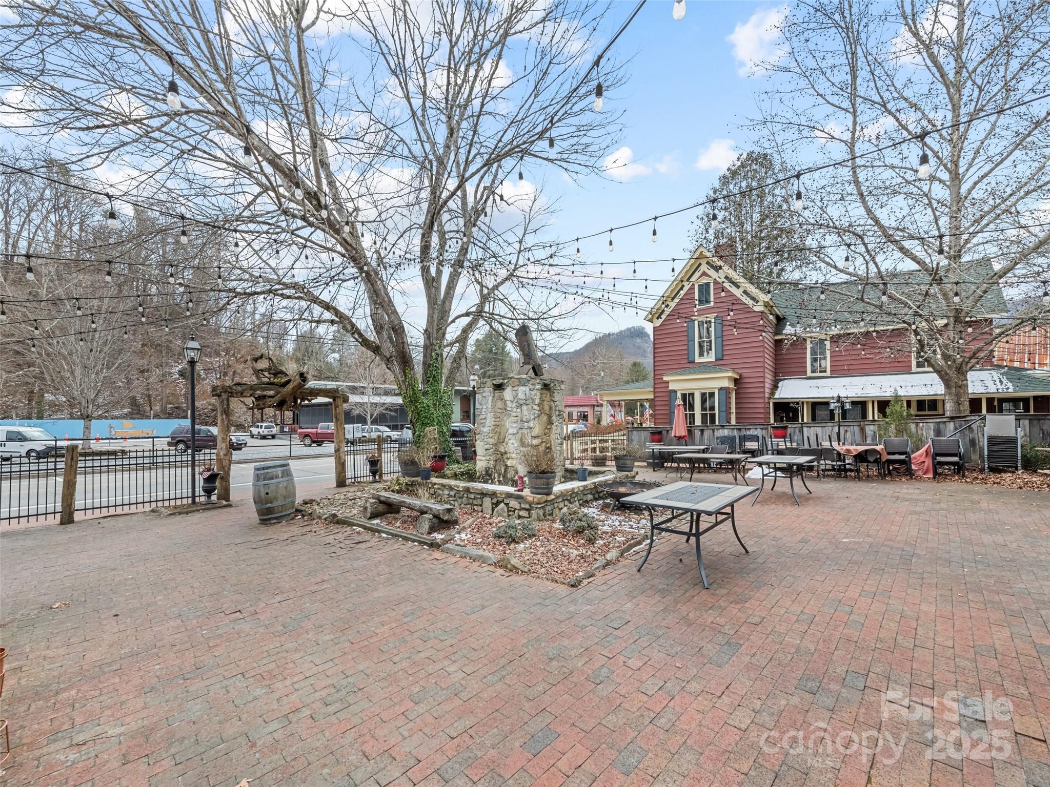 64 Front Street Property Photo 6