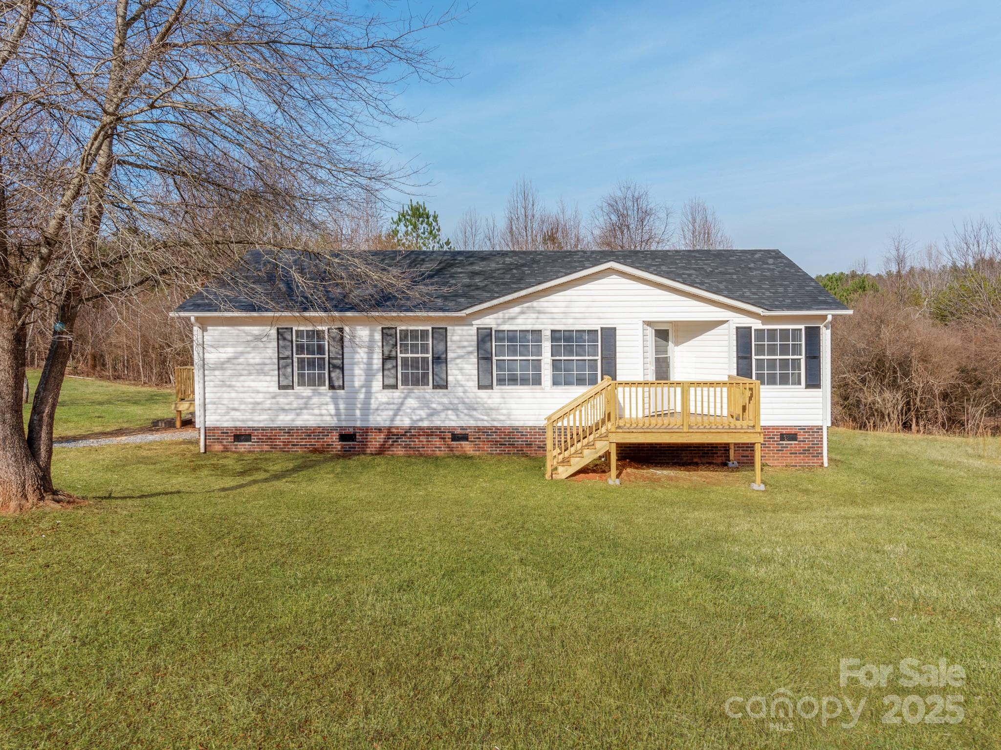 827 Pitts Street Property Photo