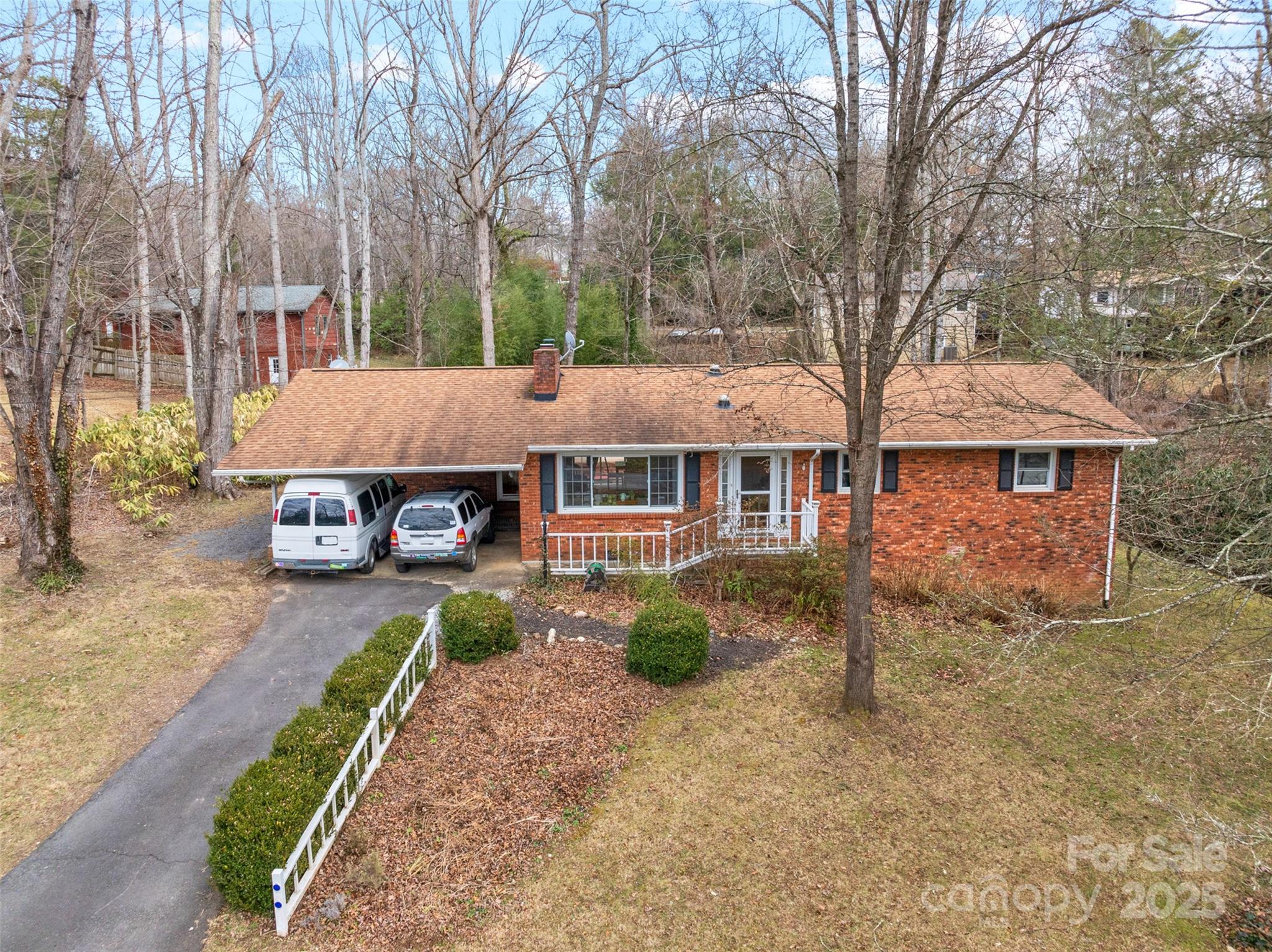 526 Azalea Avenue Property Photo