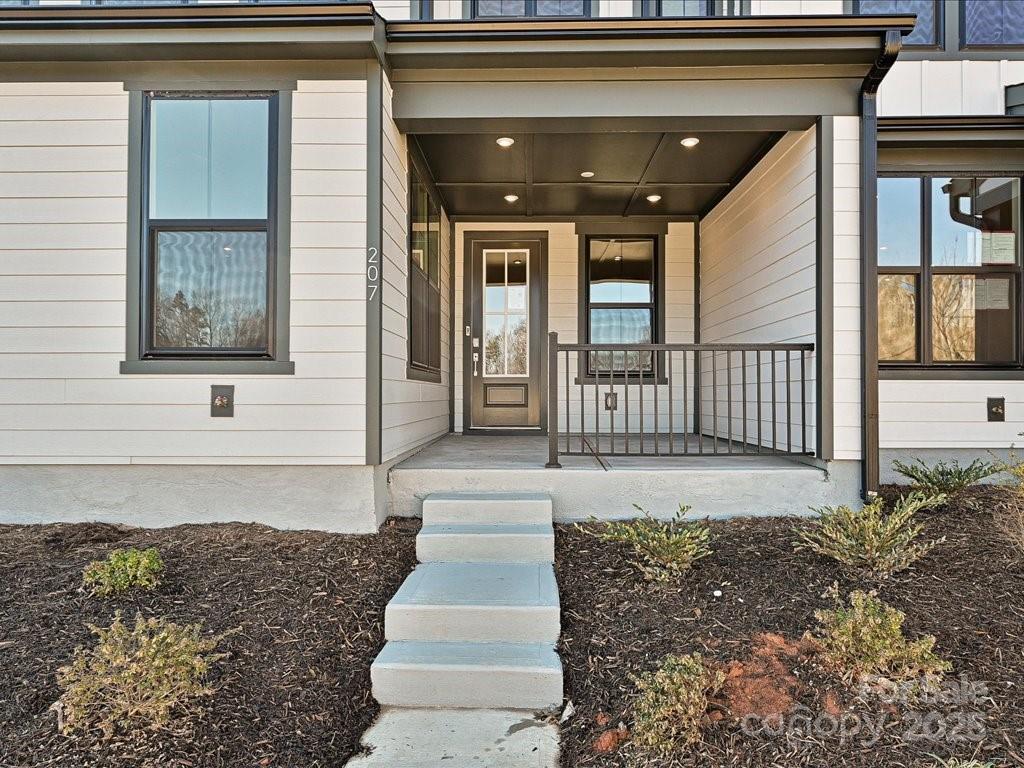 207 Halemarge Drive Drive Property Photo 2