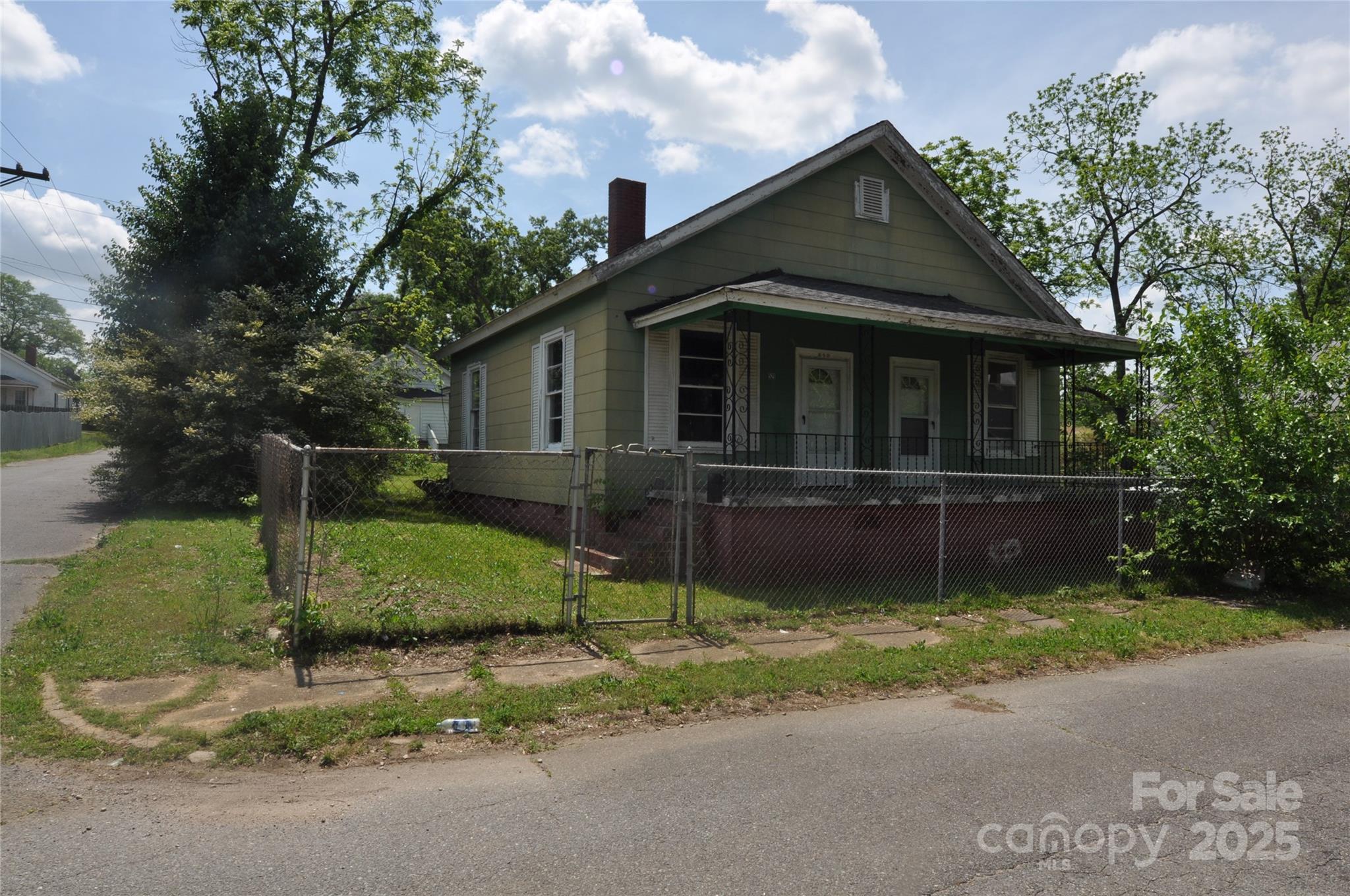 529 Gage Street Property Photo