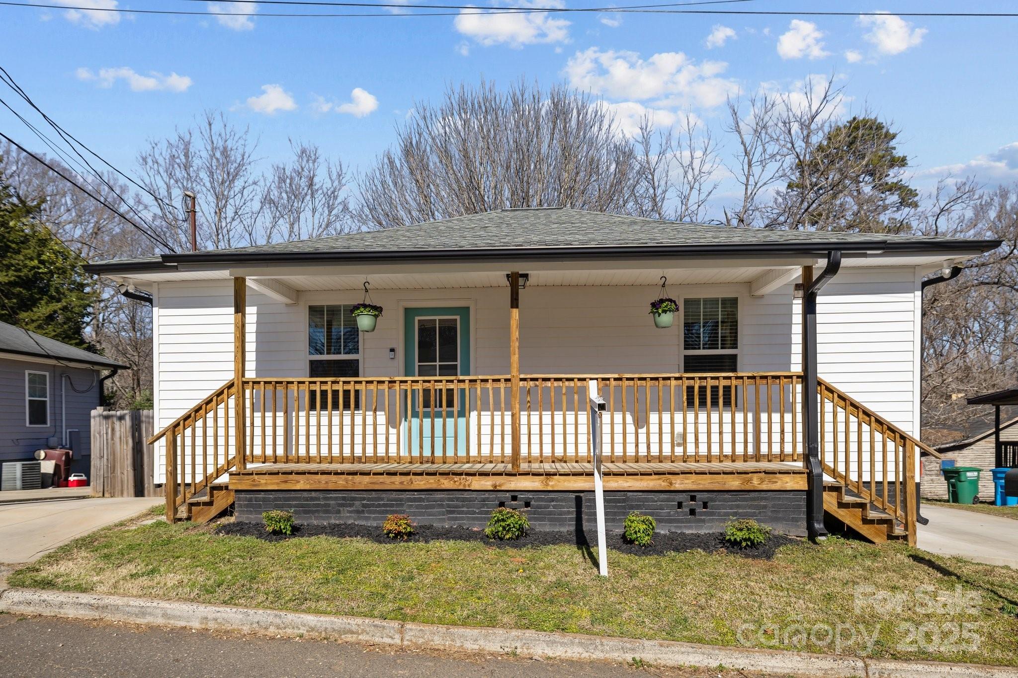 544 Baltimore Drive Property Photo