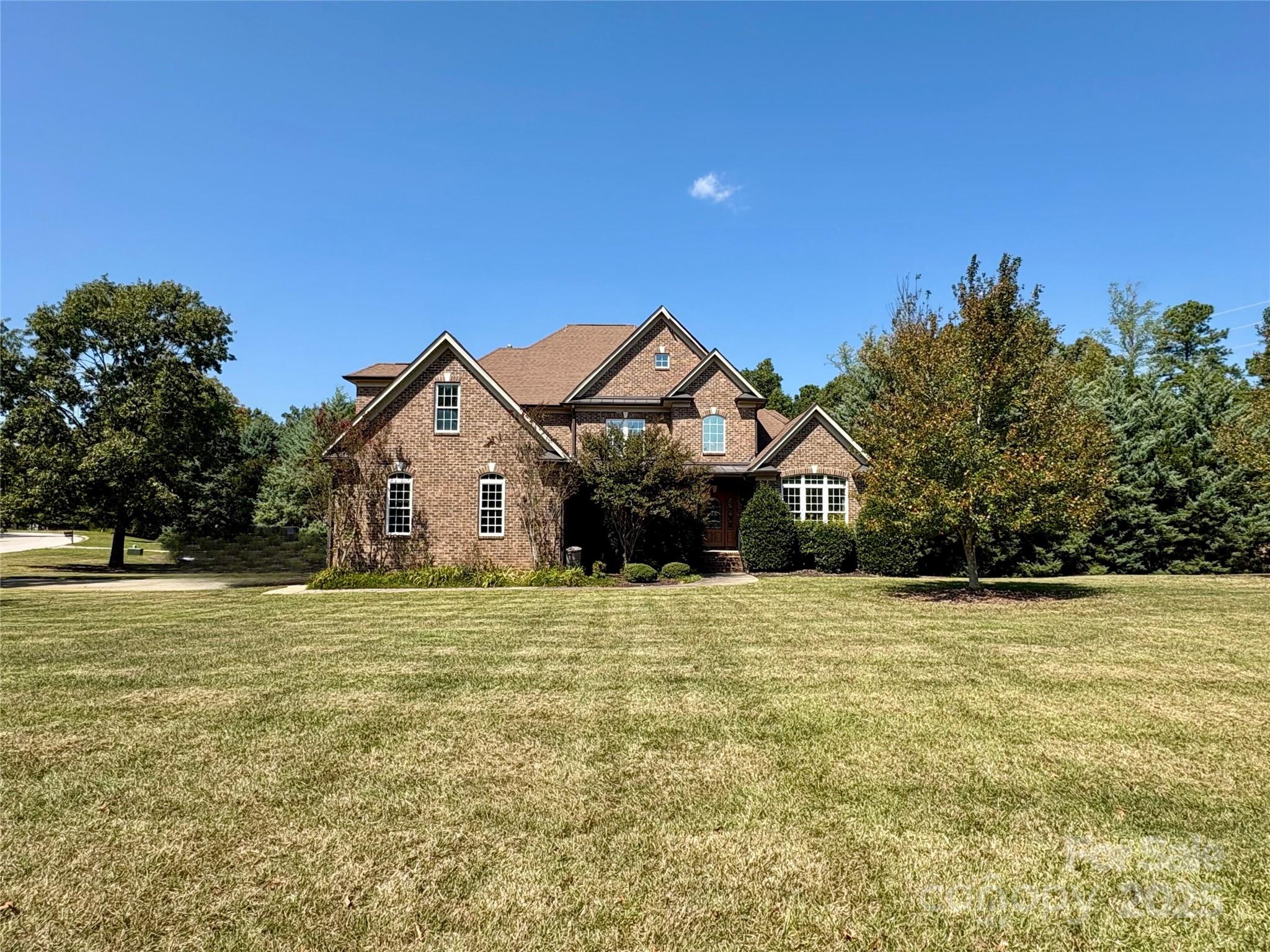 2553 Cozy Cove Drive Property Photo 1