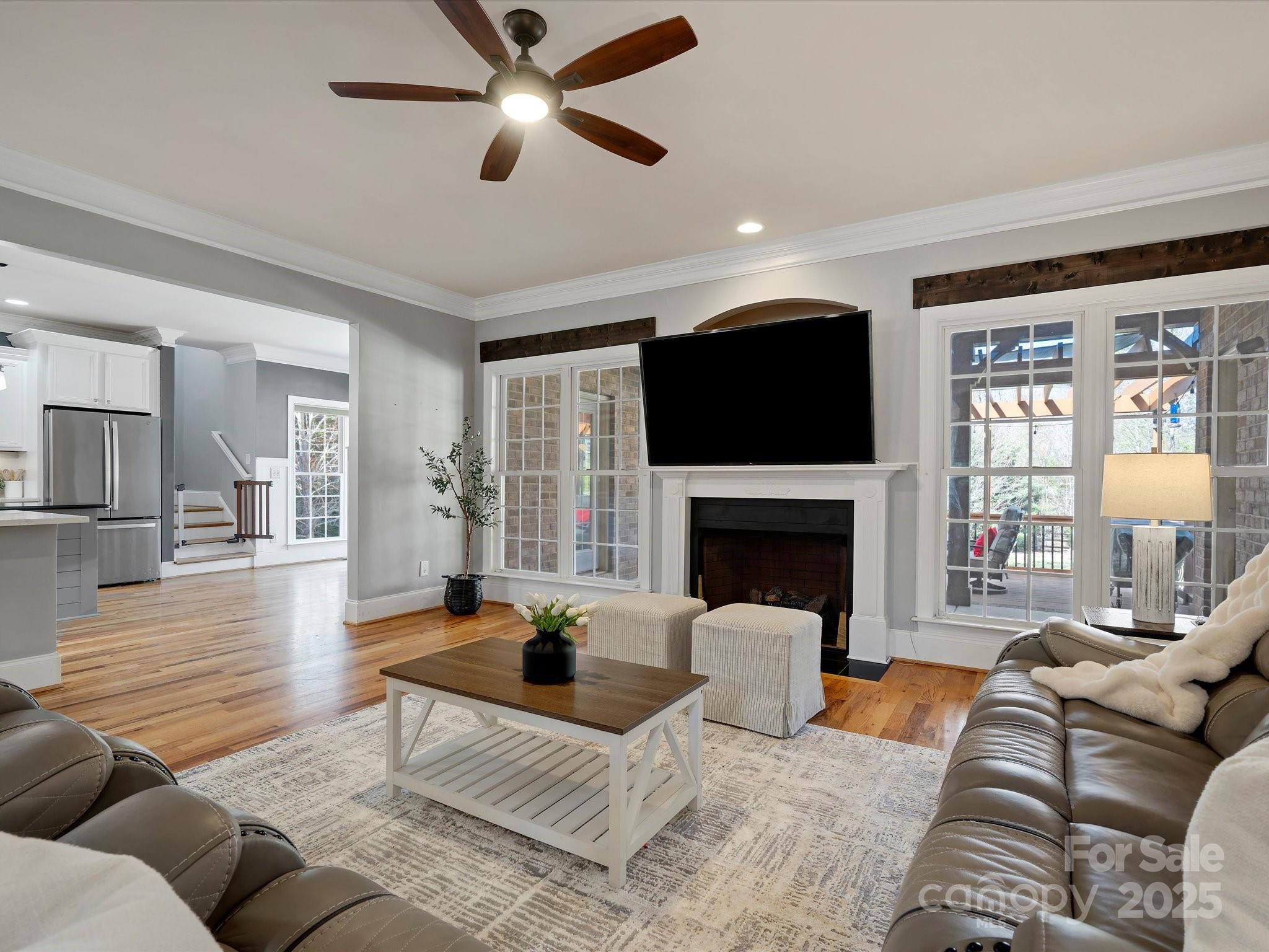 2553 Cozy Cove Drive Property Photo 8