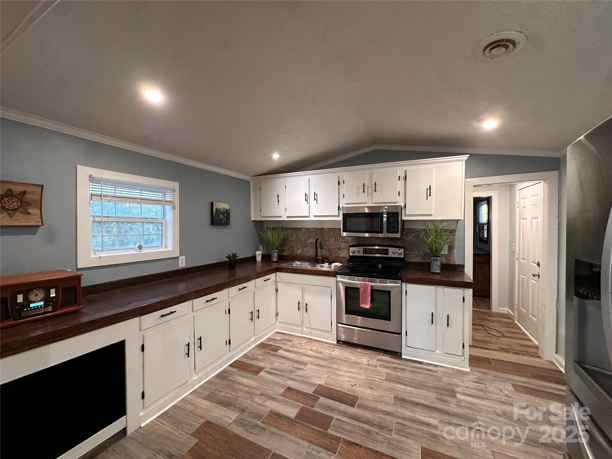 Glen Alpine Real Estate Listings Main Image