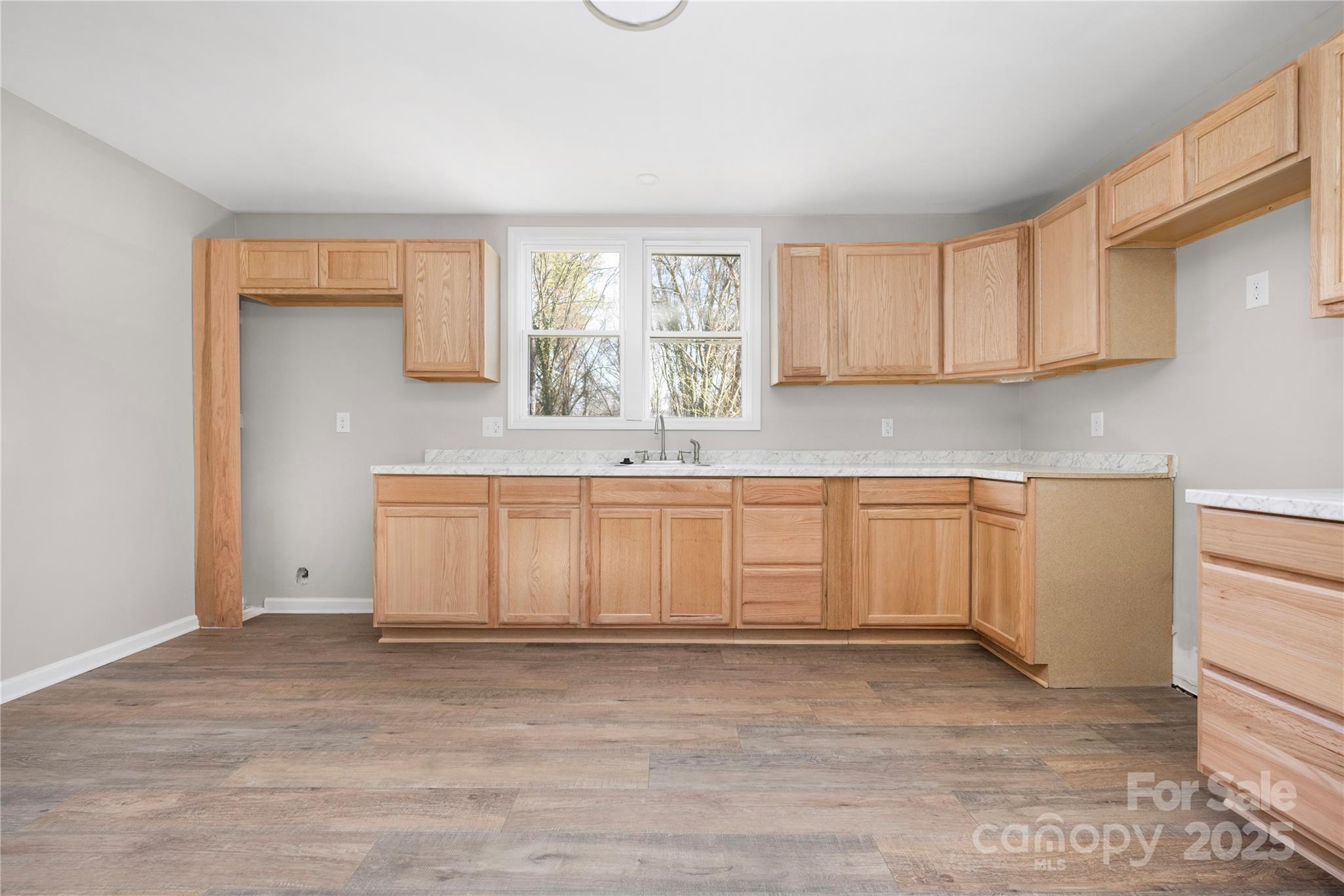 528 6th Street Property Photo