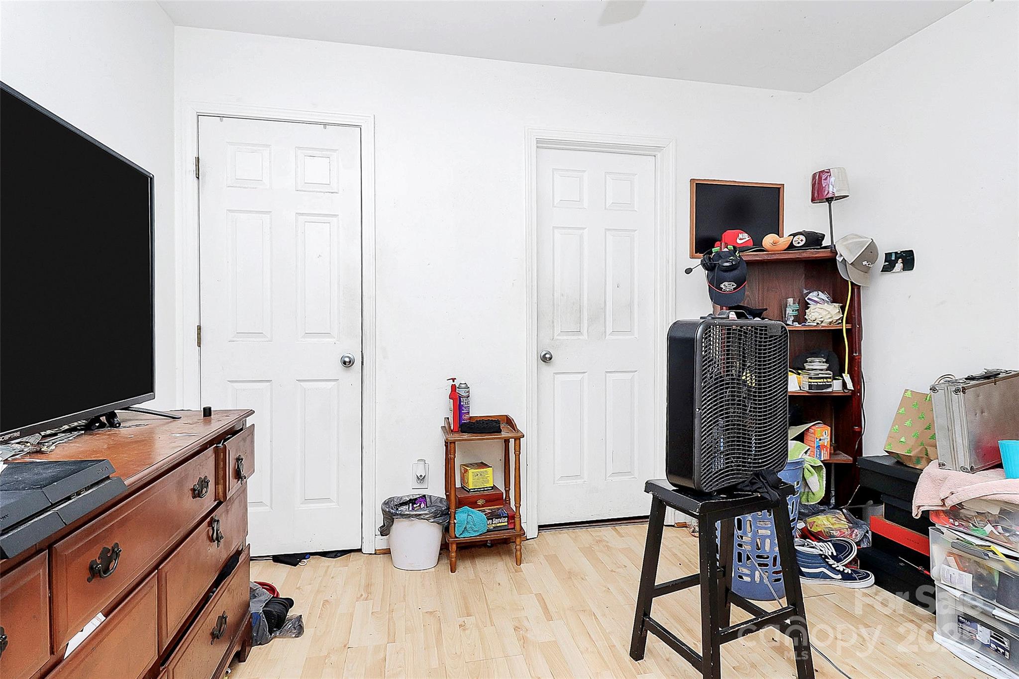 307 W Mcneely Avenue Property Photo 10