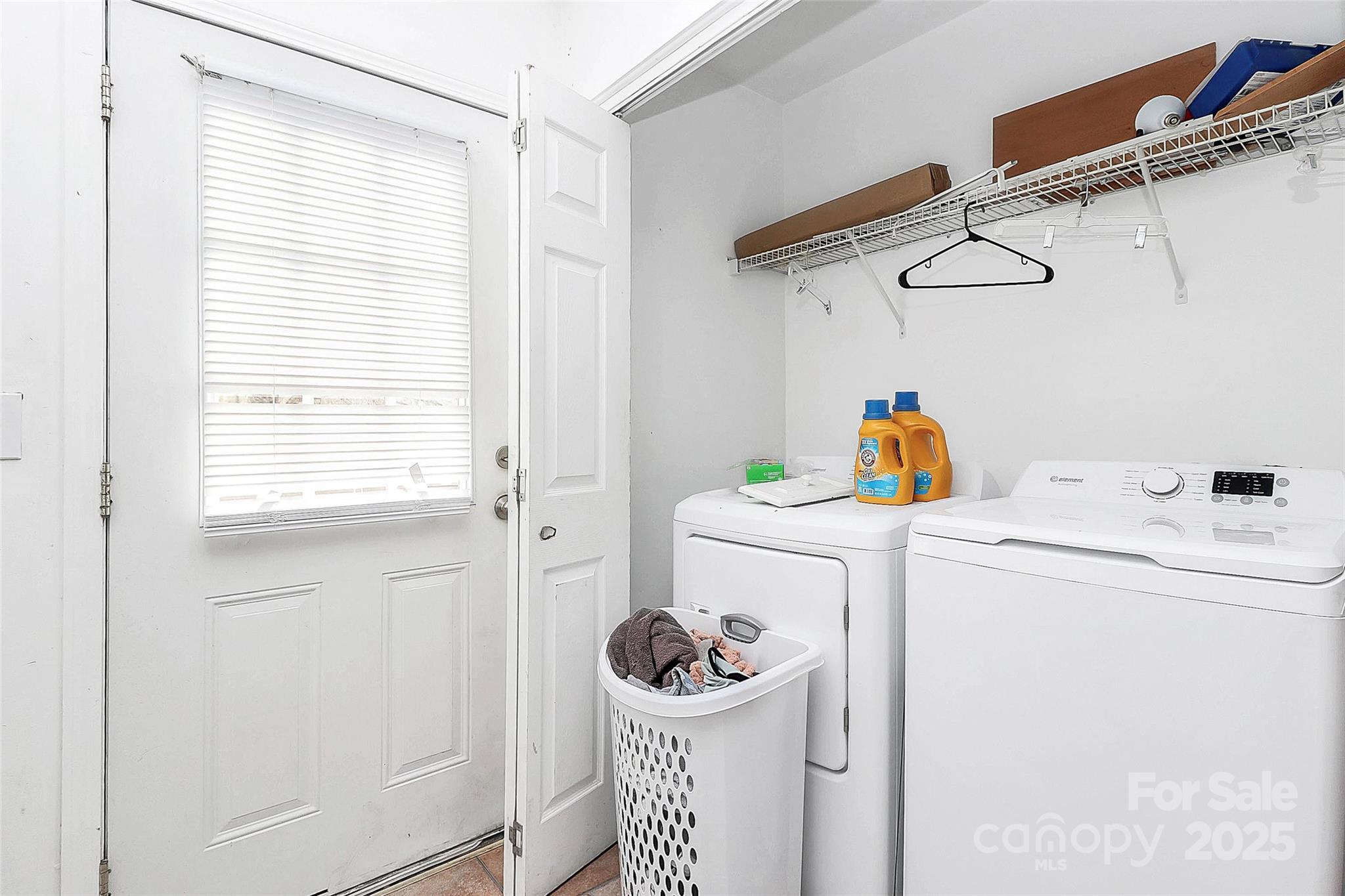 307 W Mcneely Avenue Property Photo 16