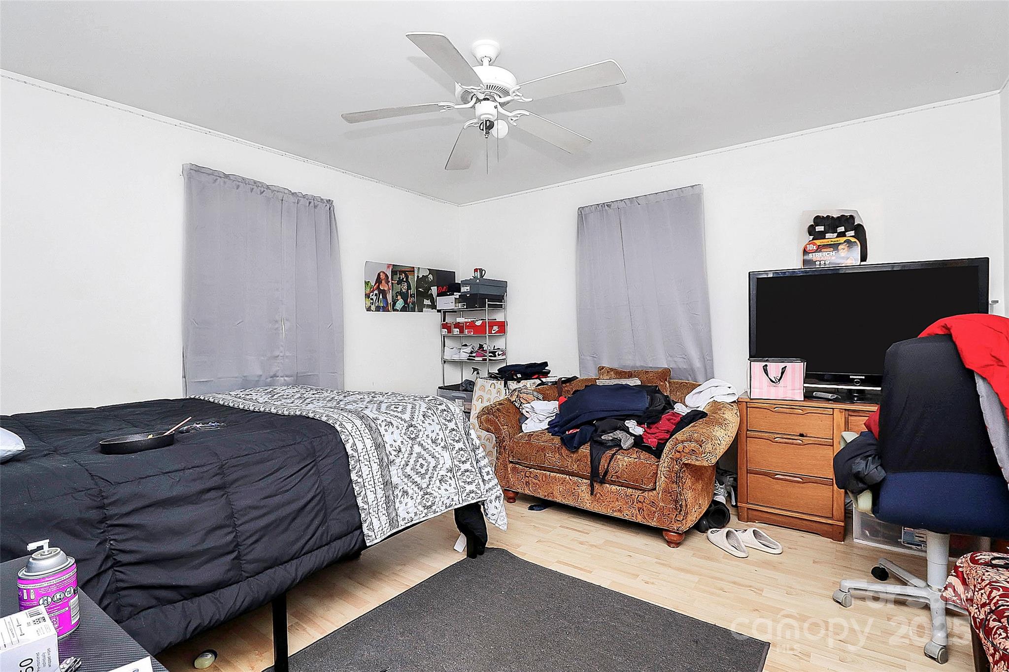 307 W Mcneely Avenue Property Photo 17
