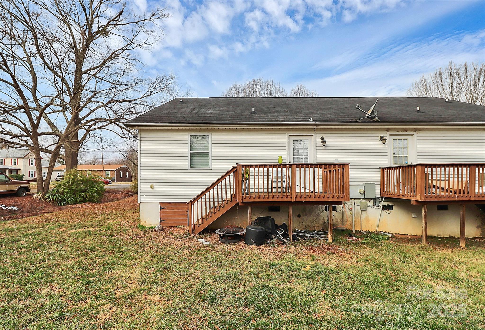307 W Mcneely Avenue Property Photo 23