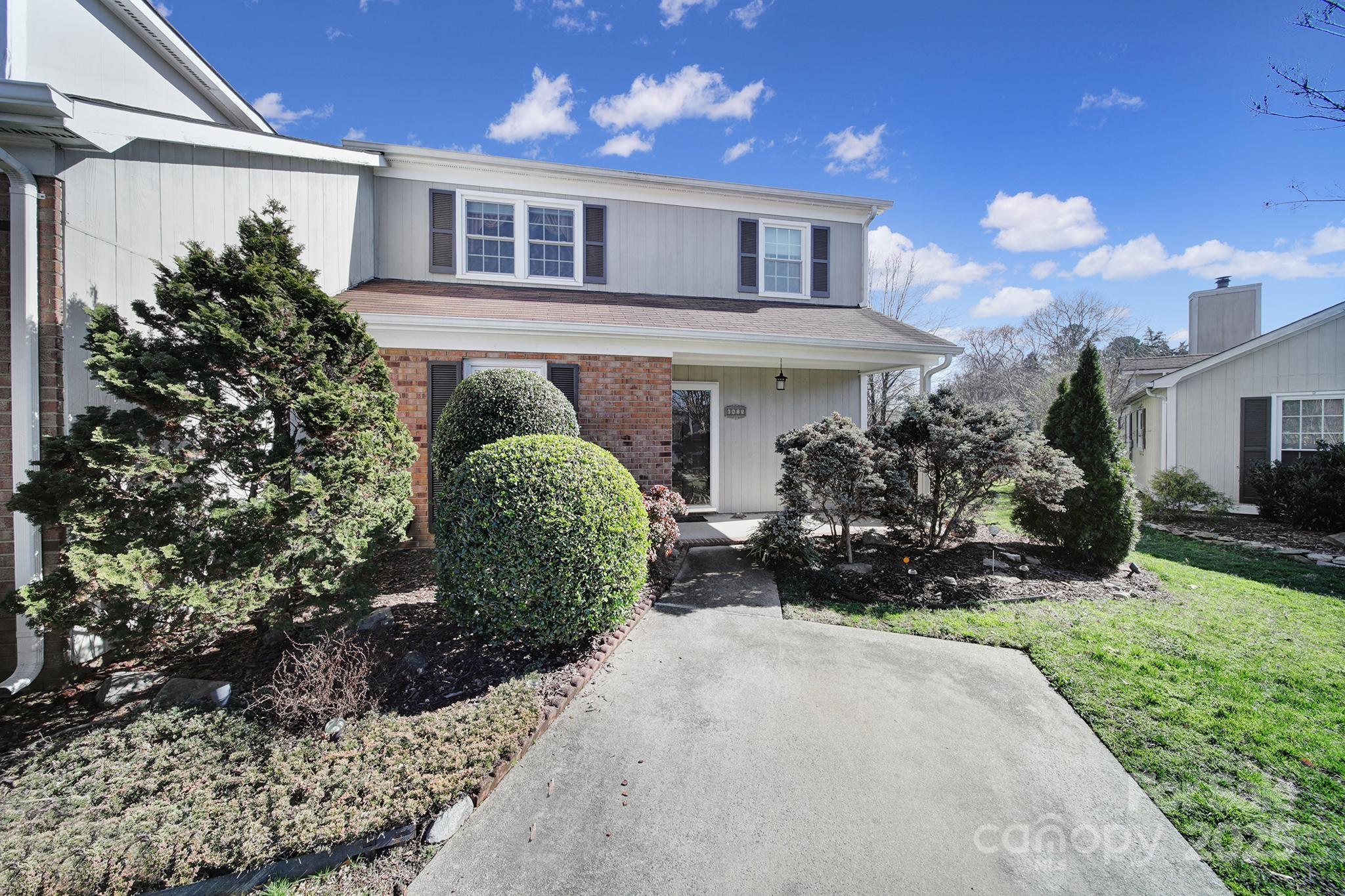 6815 Cabot Circle Property Photo