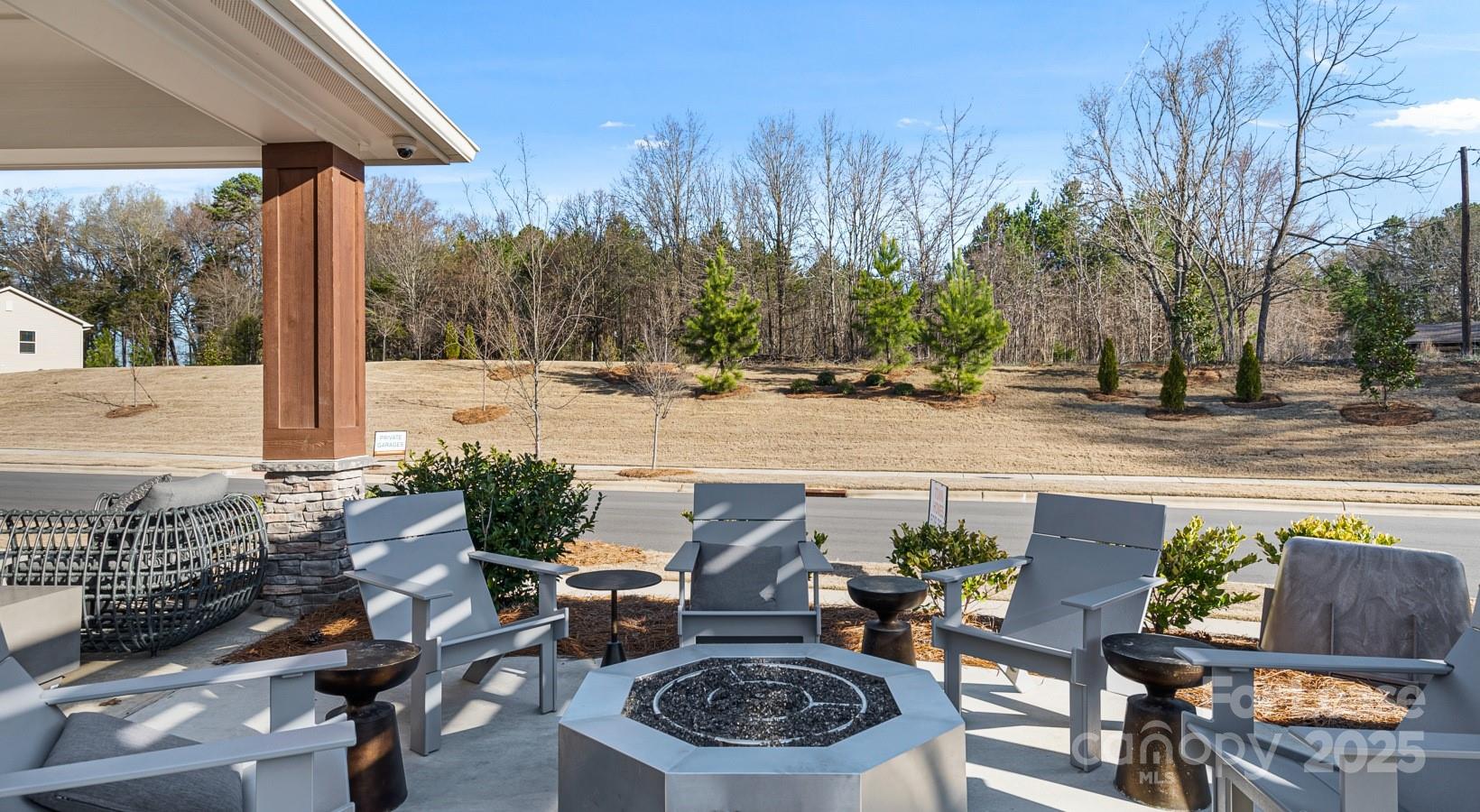 525 Wayforth Road B3 Property Photo 6