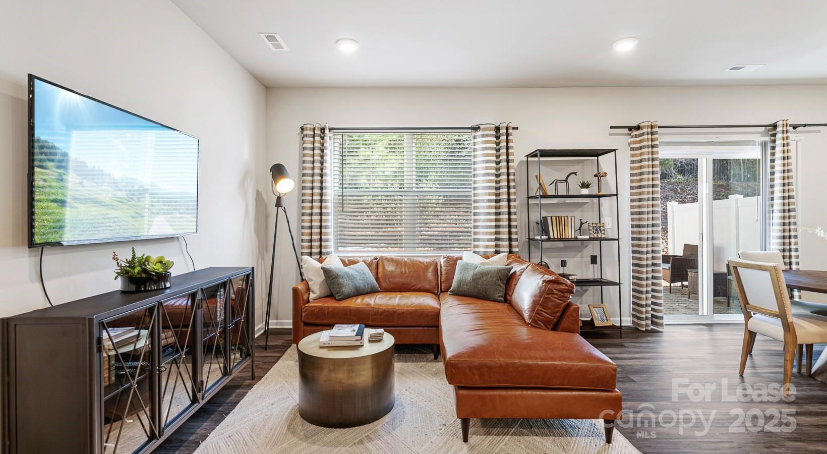 525 Wayforth Road B3 Property Photo 17