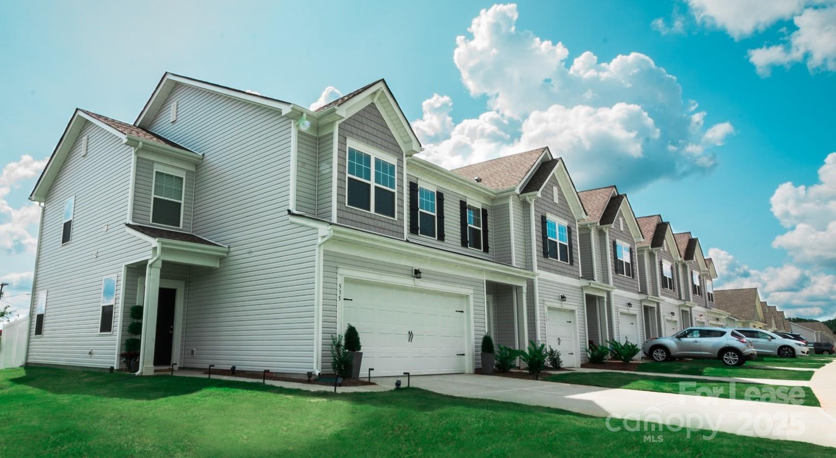 525 Wayforth Road B3 Property Photo 24