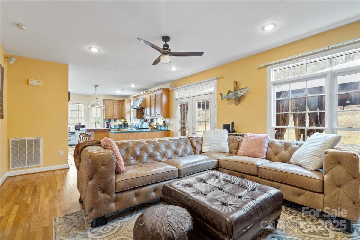 4594 Grandin Road Property Photo 11