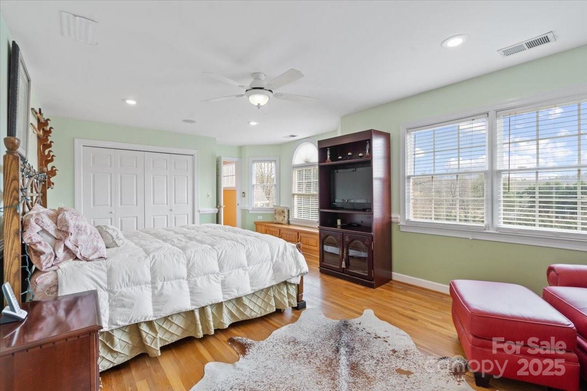 4594 Grandin Road Property Photo 24