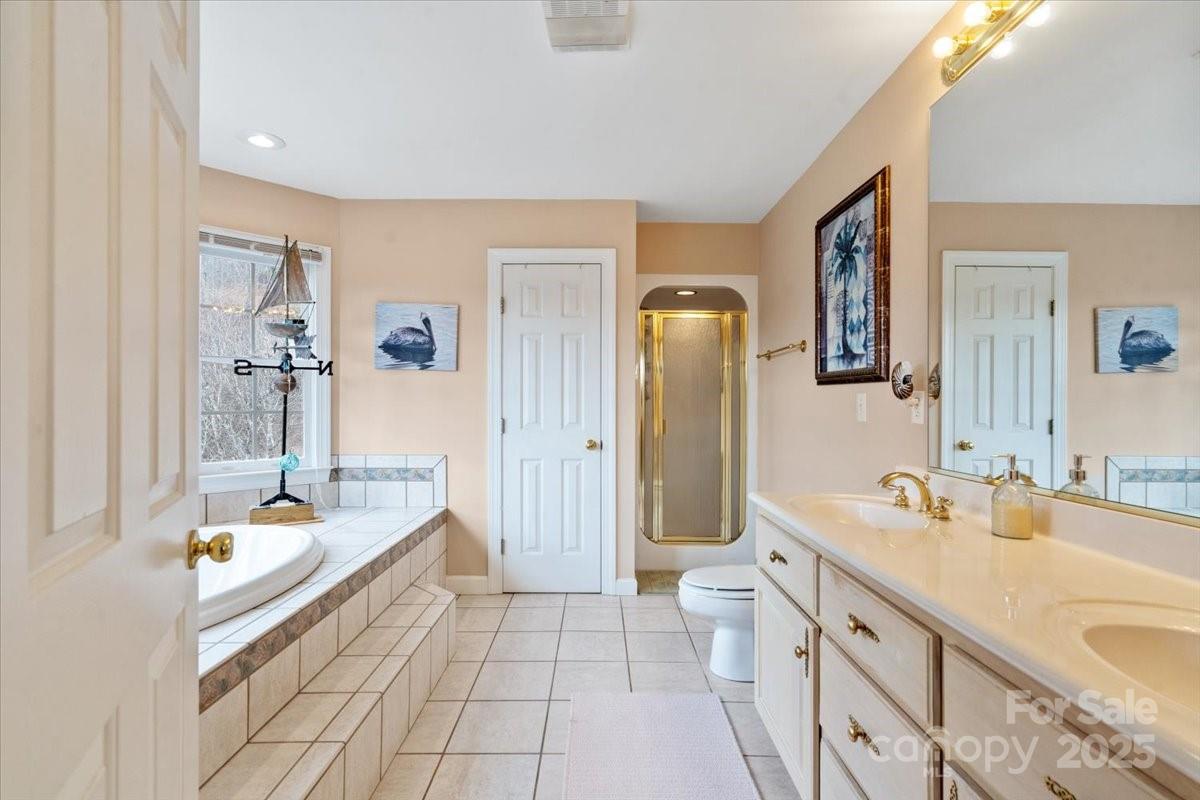 4594 Grandin Road Property Photo 25