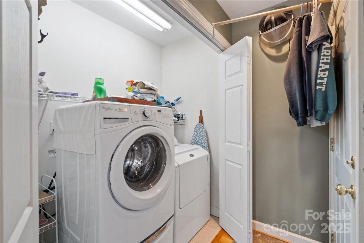 4594 Grandin Road Property Photo 28