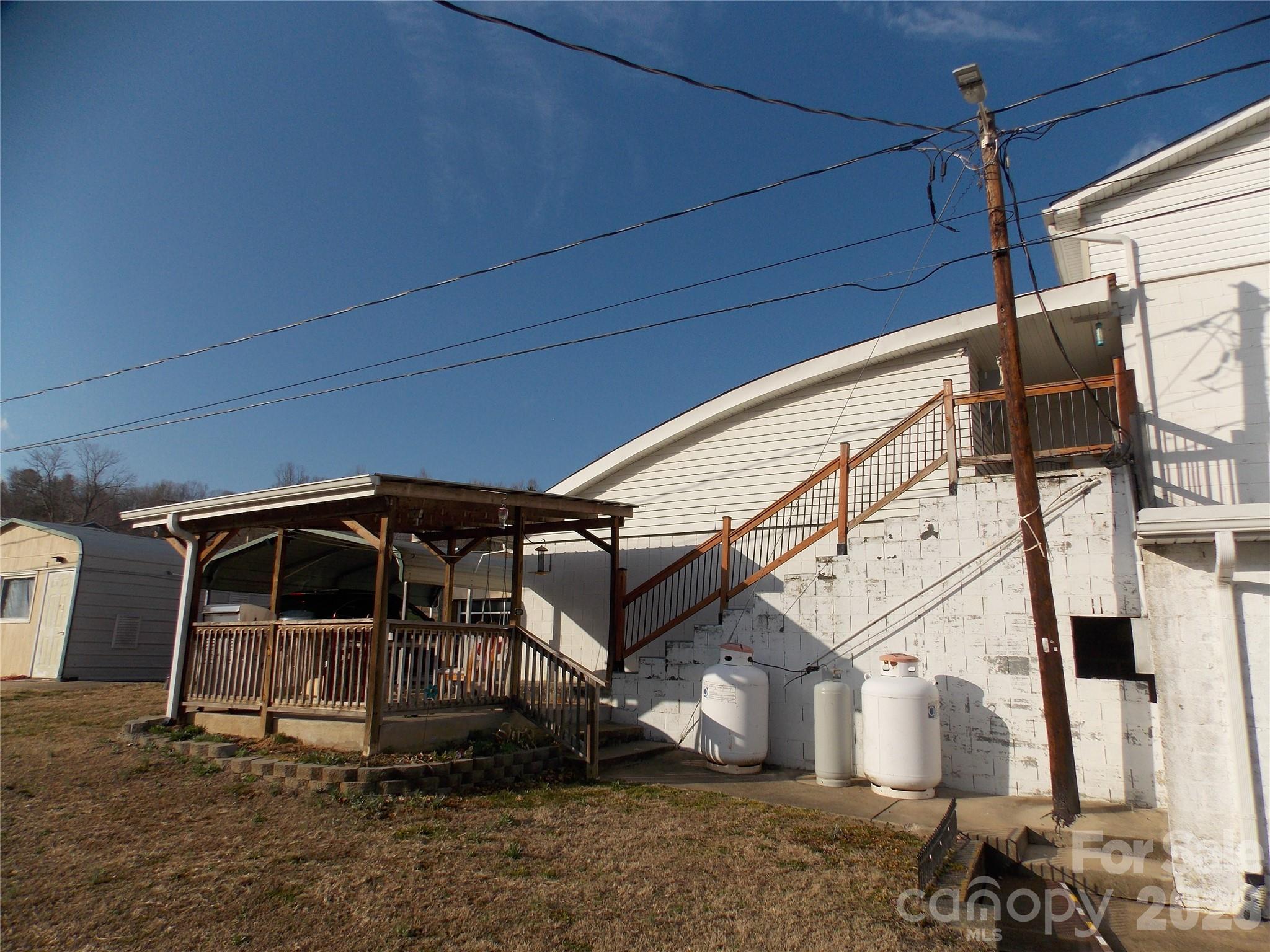 1317 &1319 Main Street Property Photo 4