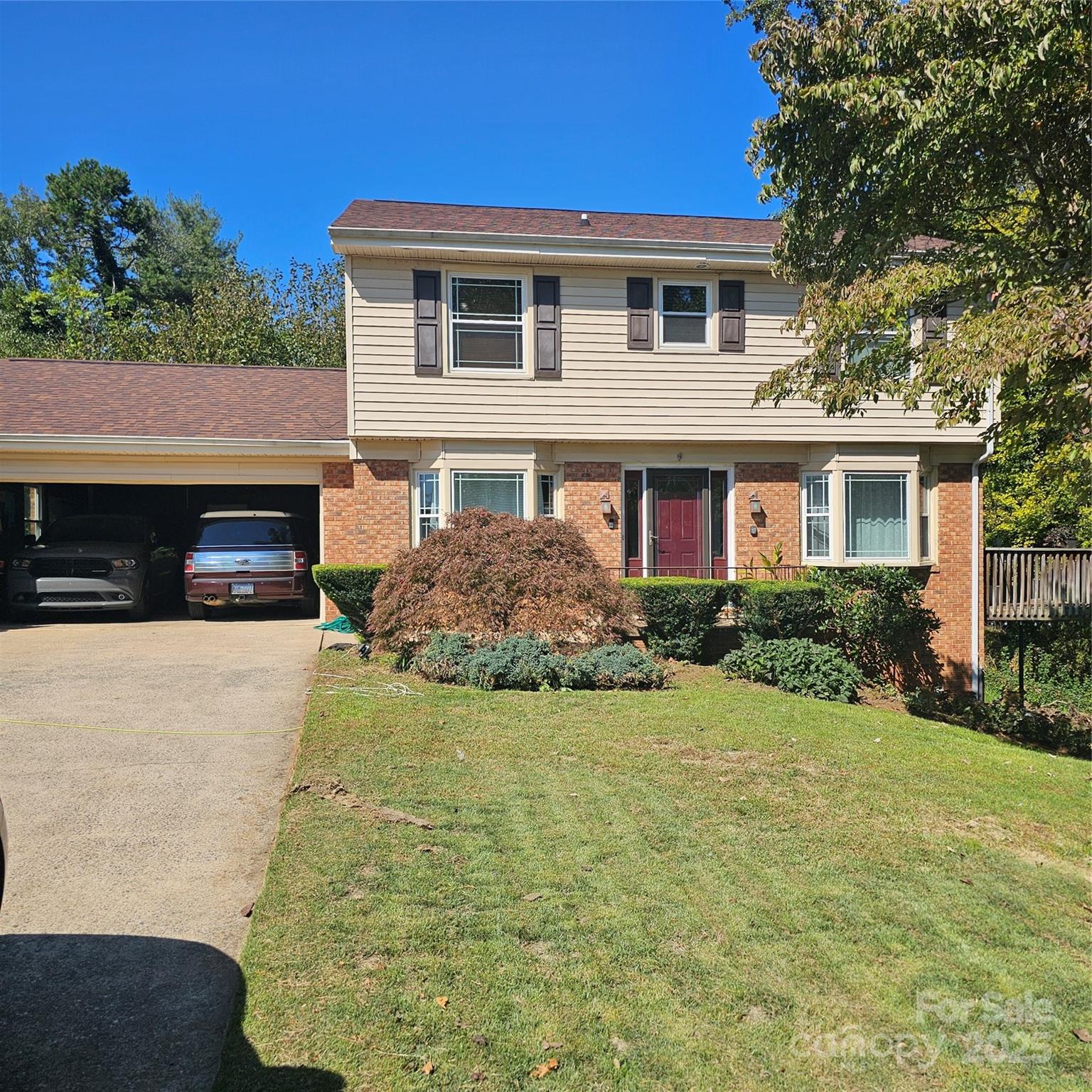 5516 Northwood Drive Property Photo