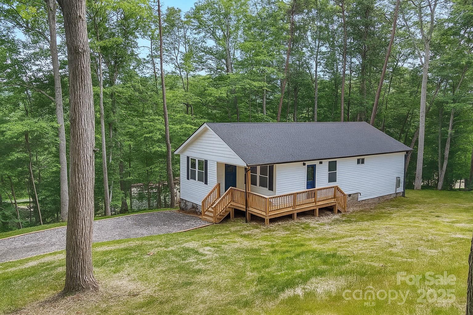 10 Fair Bluff Lane Property Photo 1