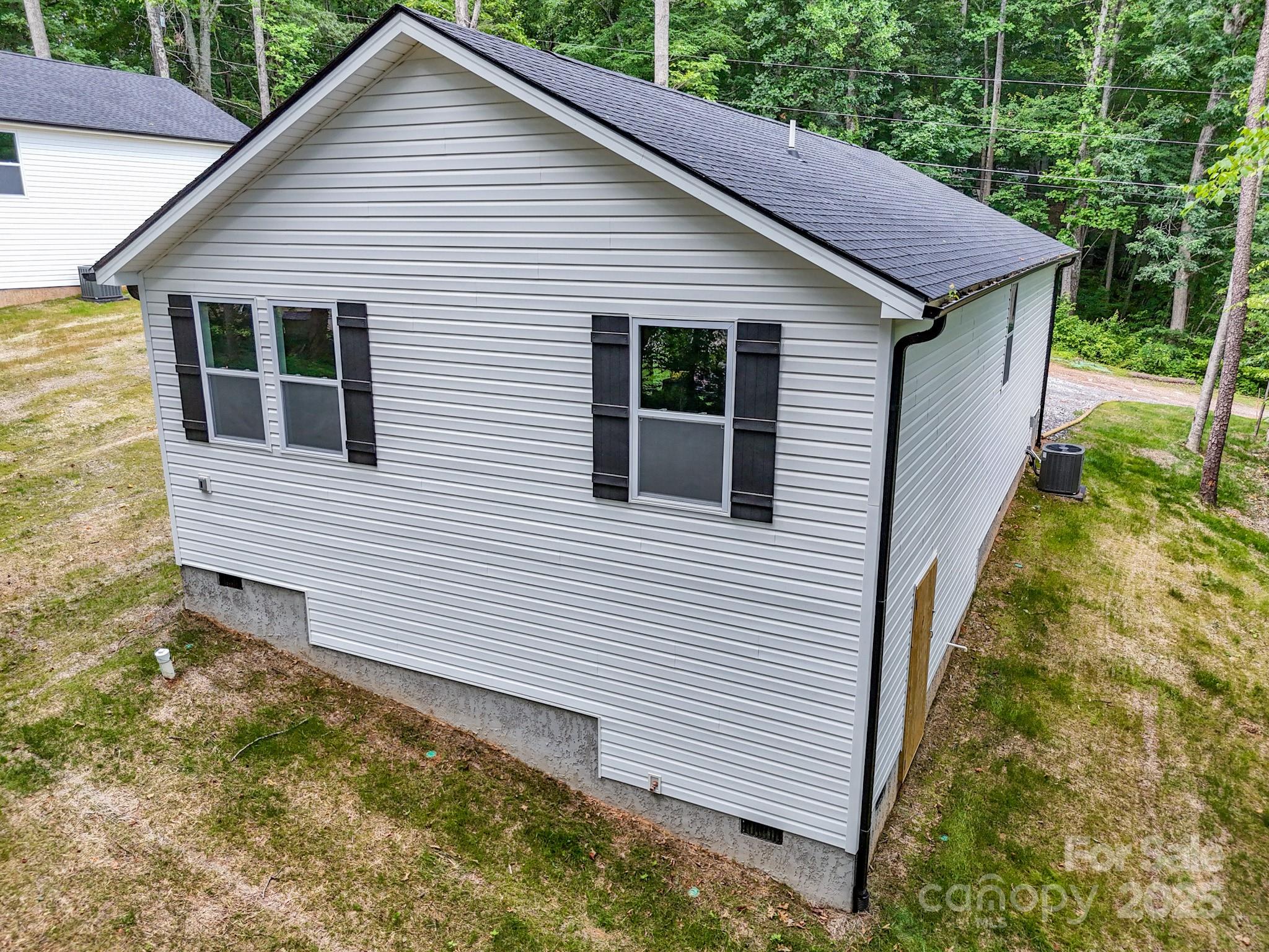 10 Fair Bluff Lane Property Photo 8