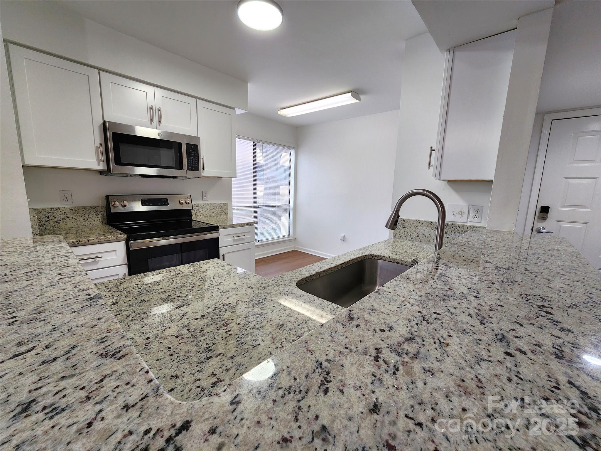 5721 Dockside Drive Property Photo