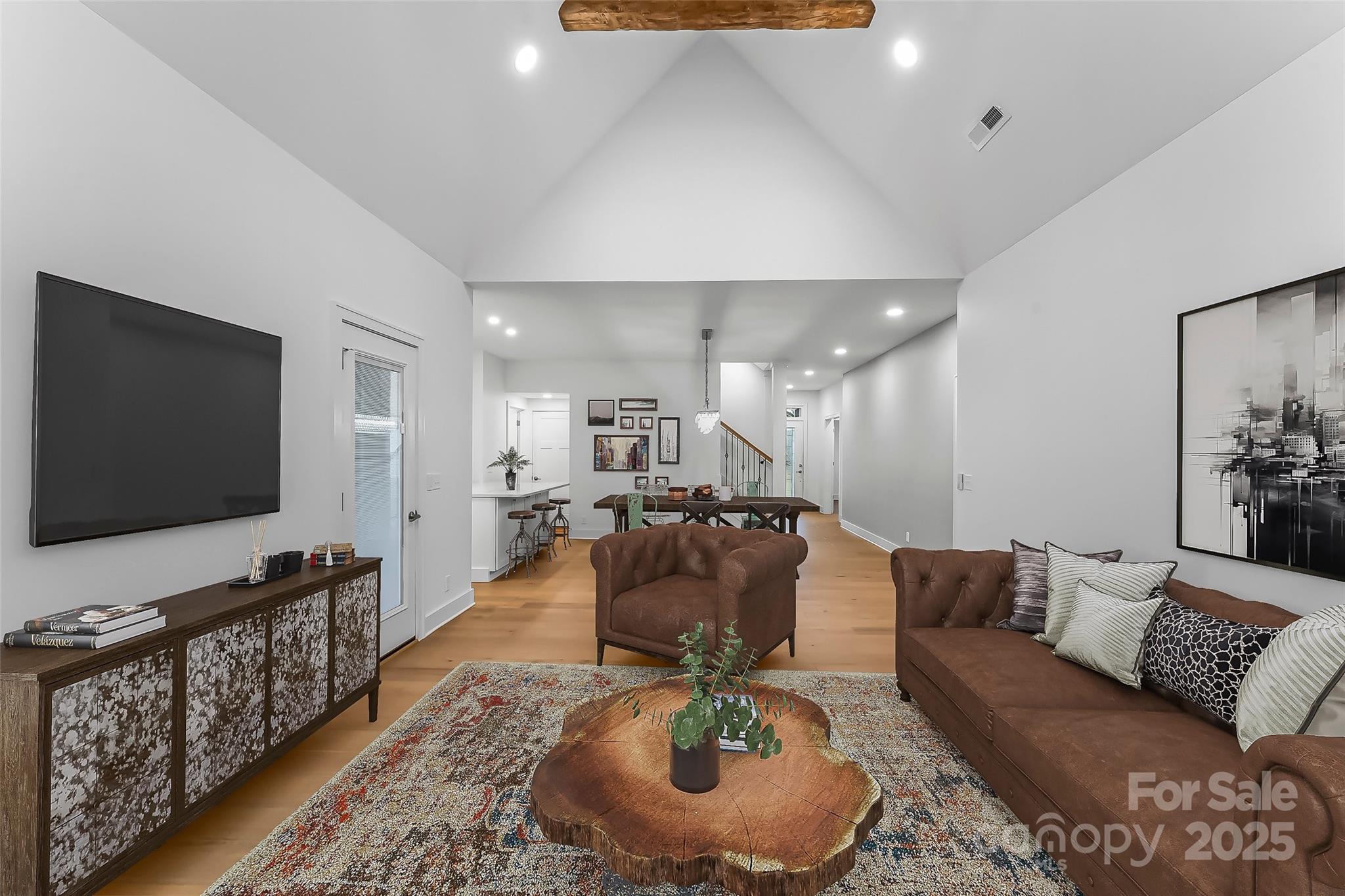 241 Millbrae Loop Property Photo 4