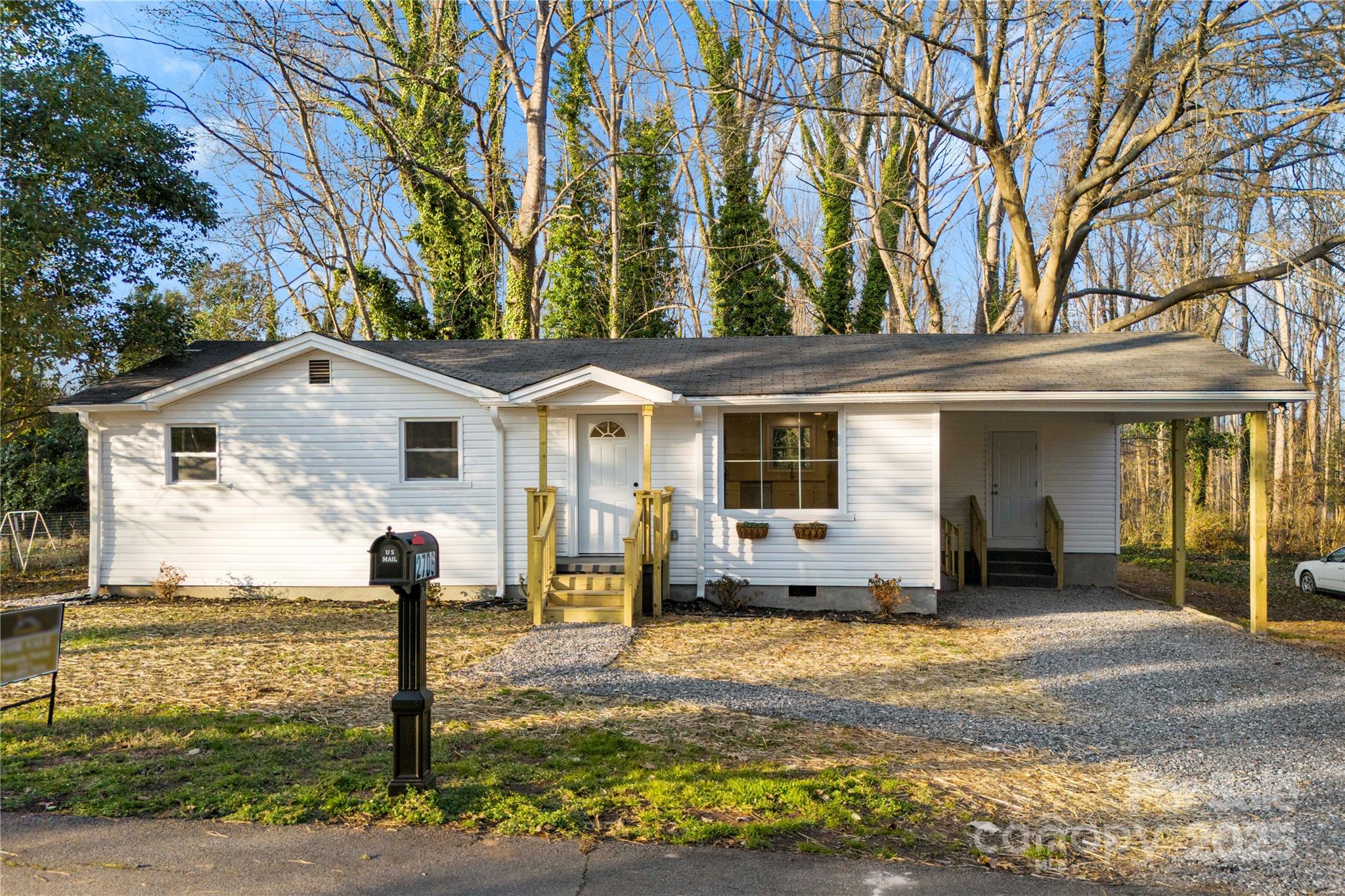 2706 Booker Street Property Photo