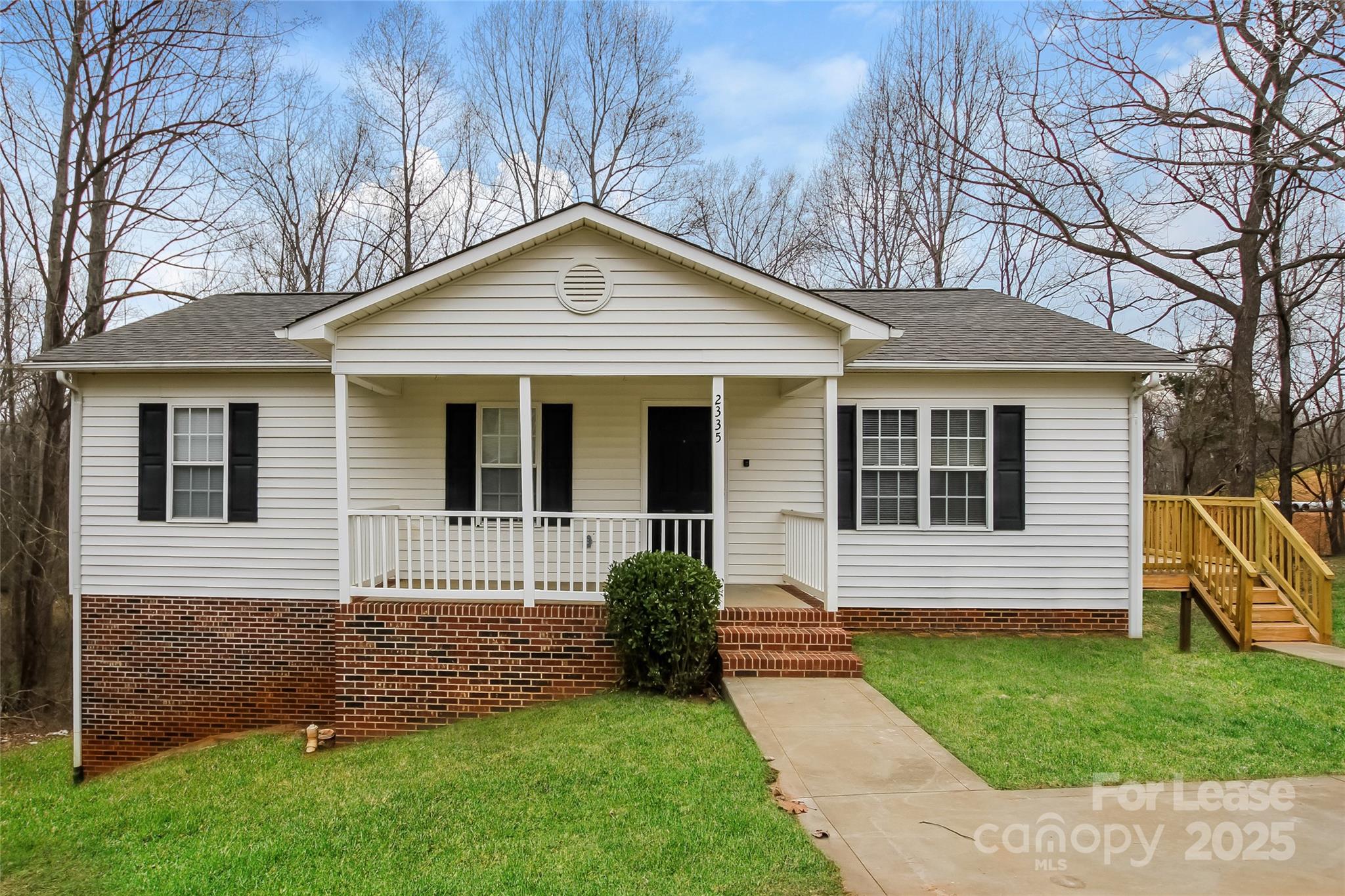 2335 Cliffside Drive Property Photo