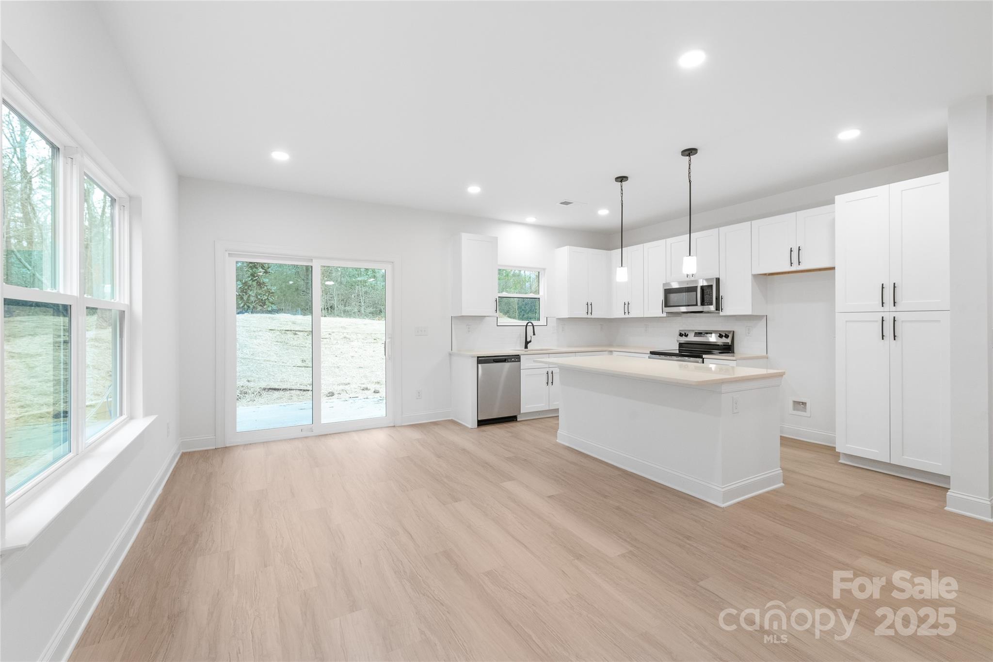 2809 New Pineola Road Property Photo 8