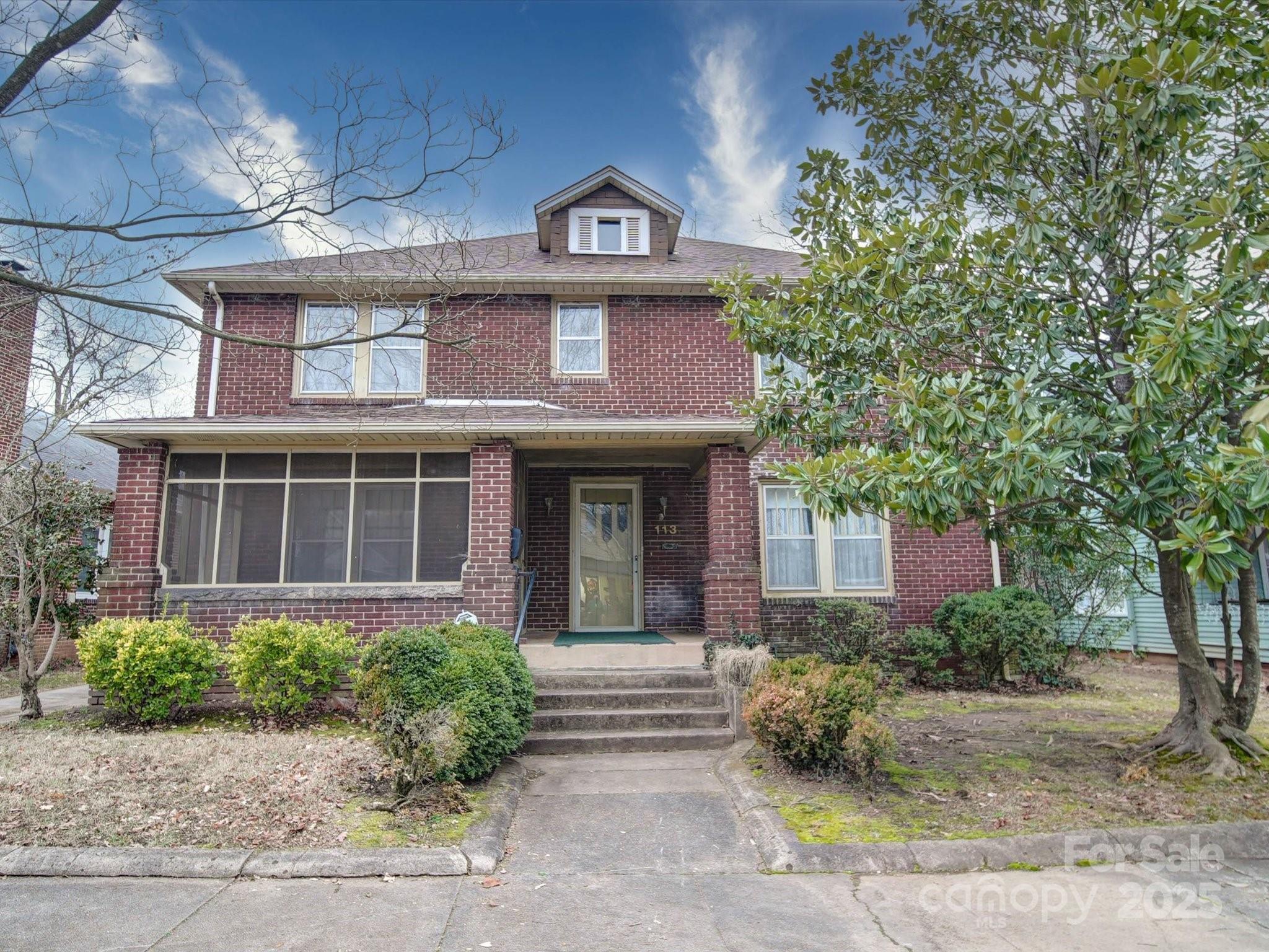 113 2nd Street Property Photo