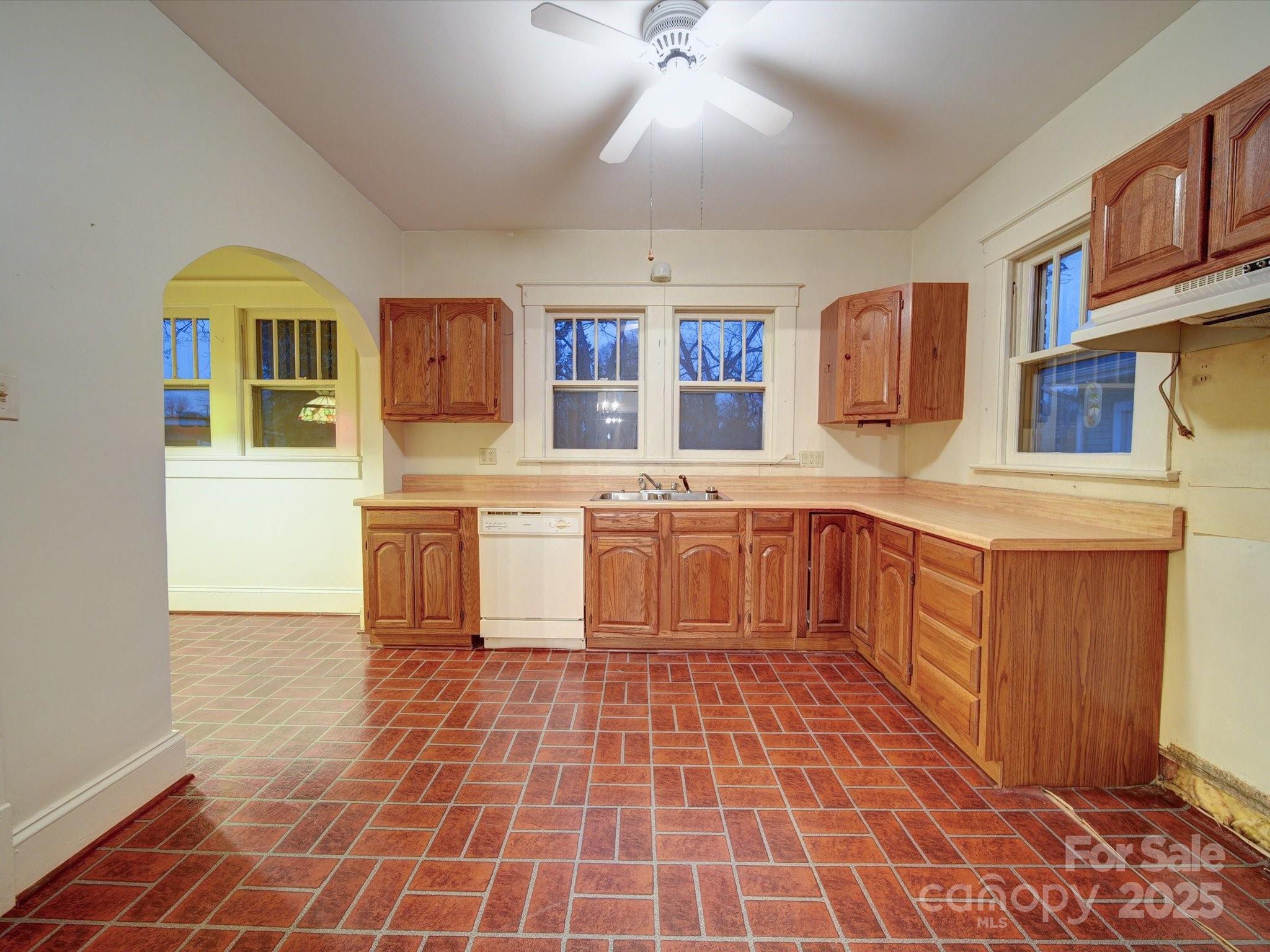 113 2nd Street Property Photo 8