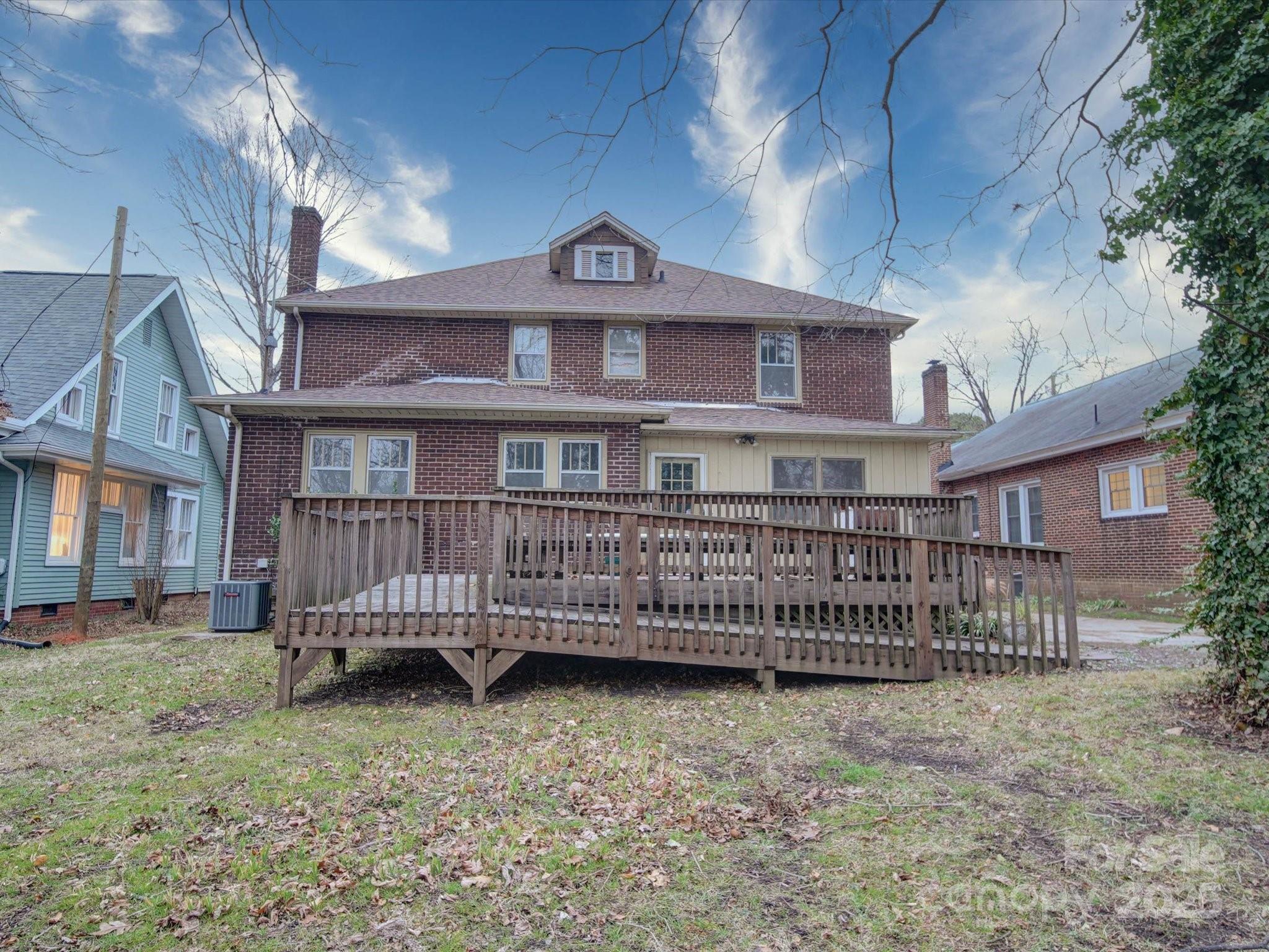 113 2nd Street Property Photo 11