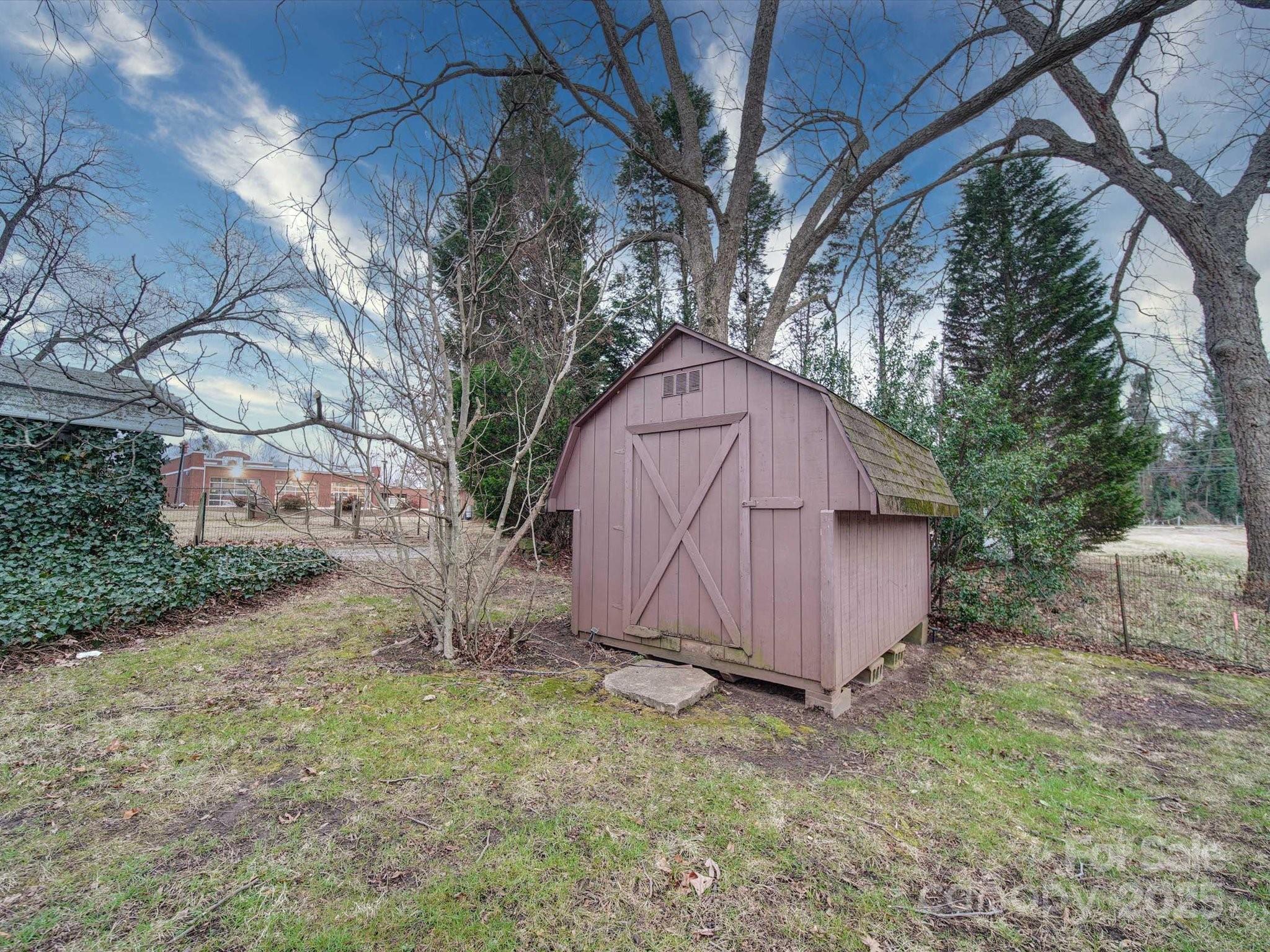 113 2nd Street Property Photo 13