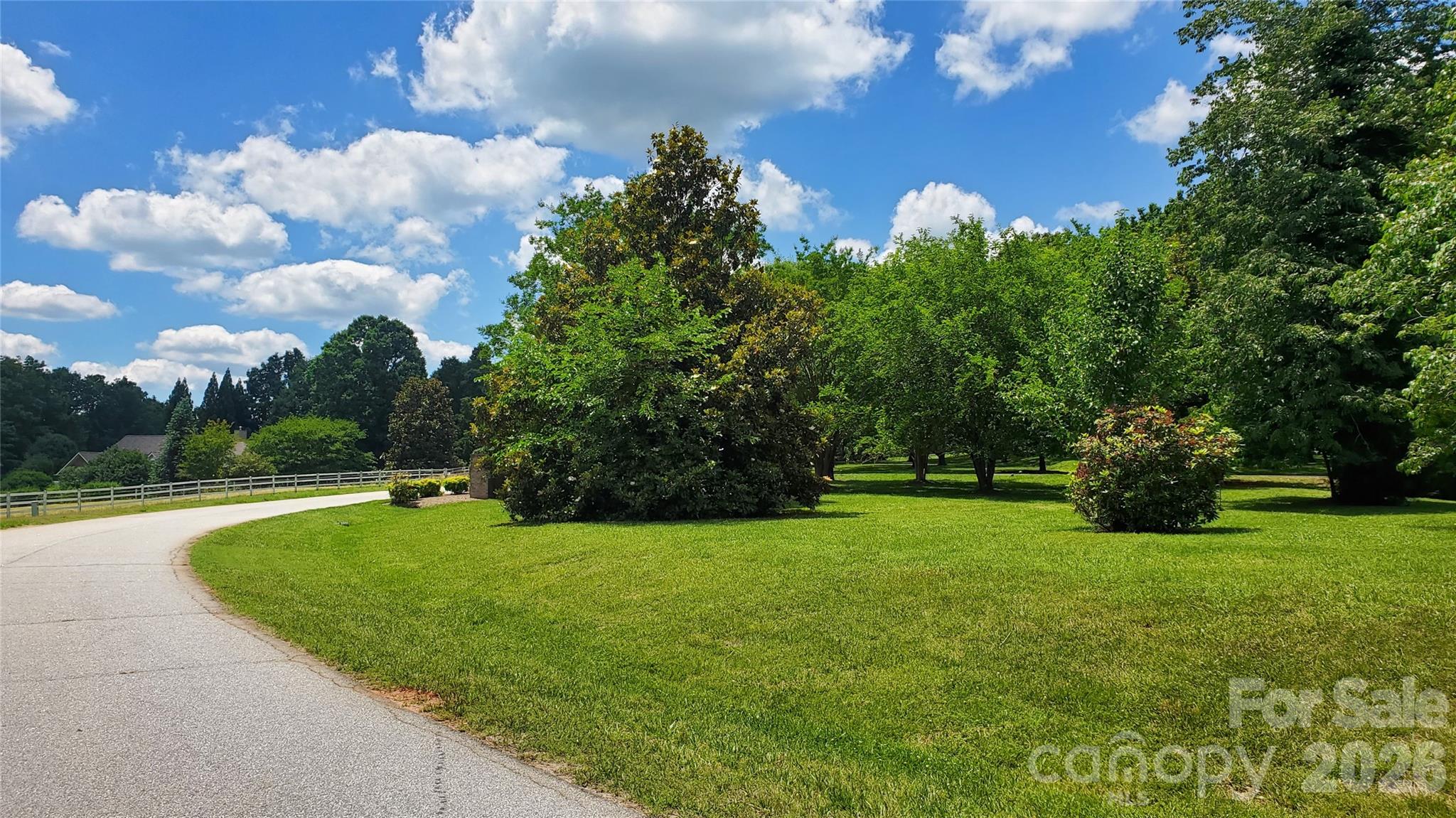 755 Hamilton Drive Property Photo 5